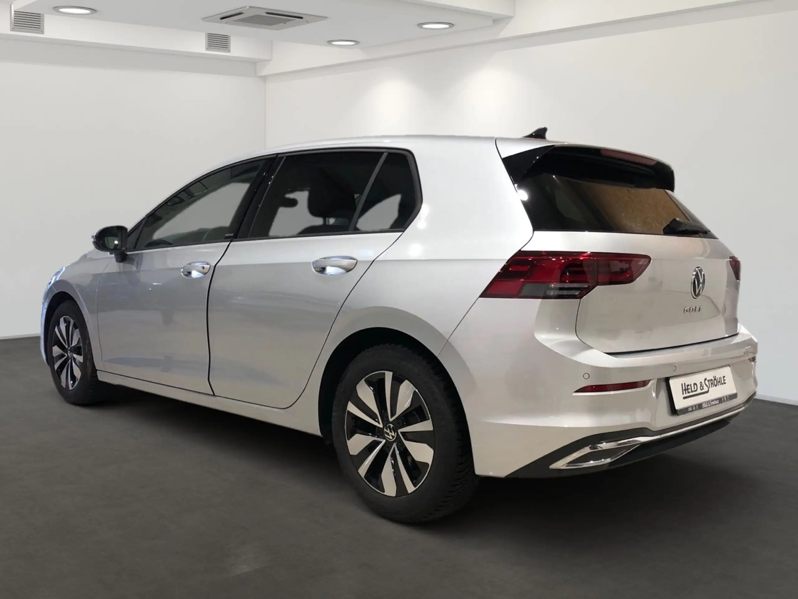 Volkswagen - Golf