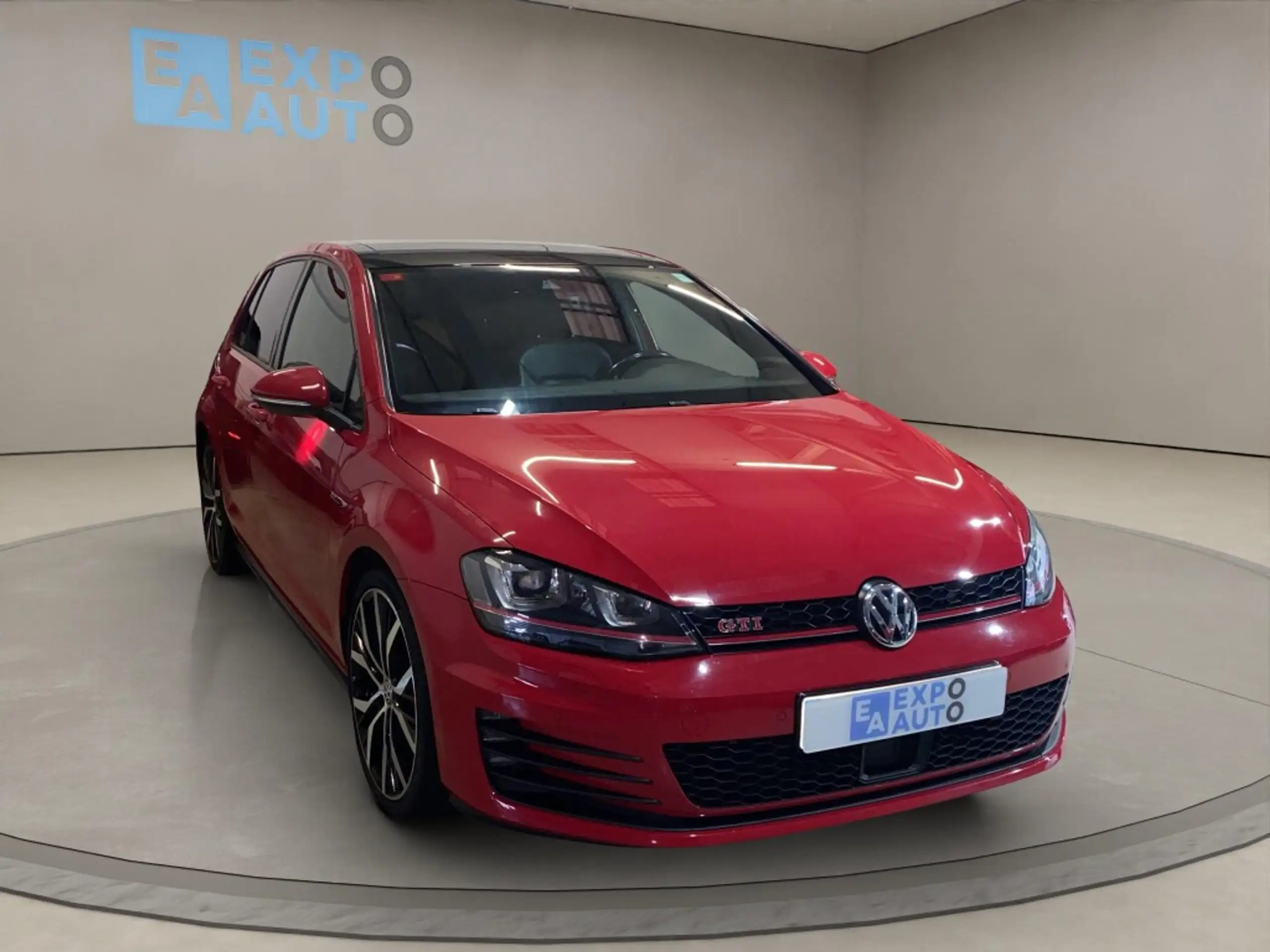 Volkswagen - Golf GTI