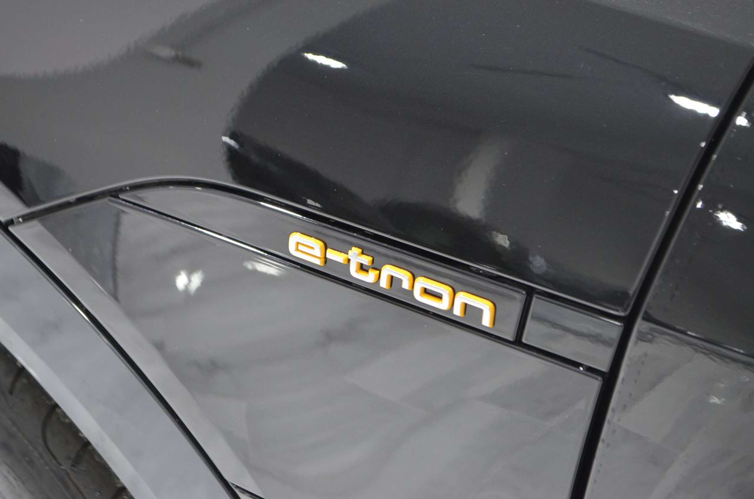 Audi - e-tron