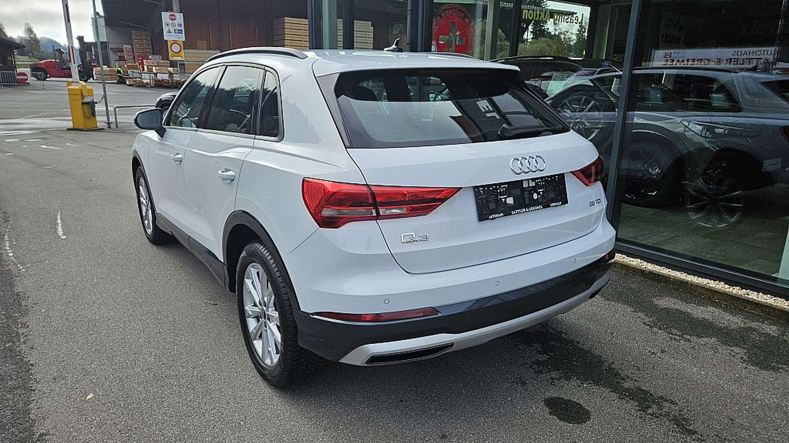 Audi - Q3