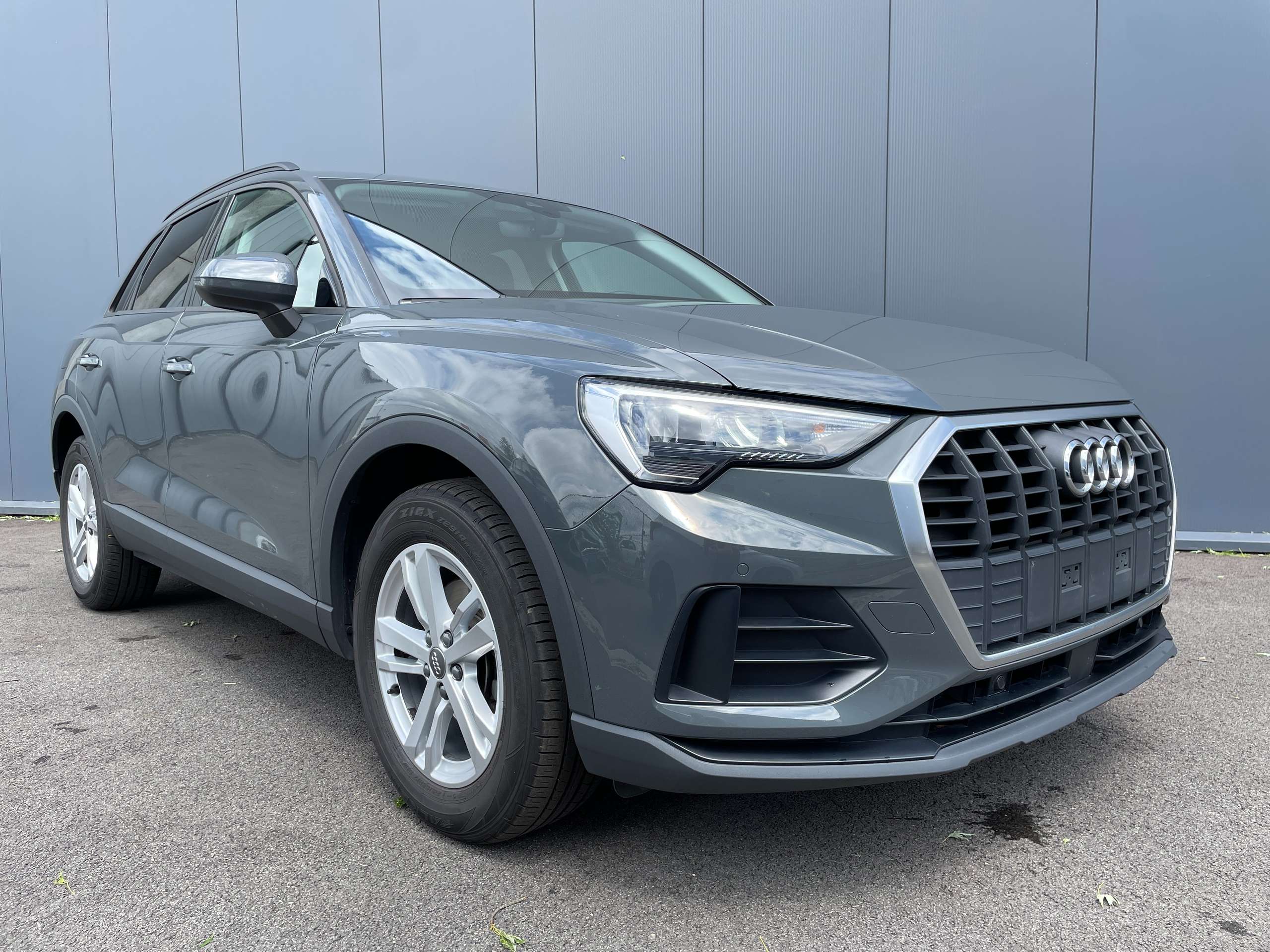 Audi - Q3