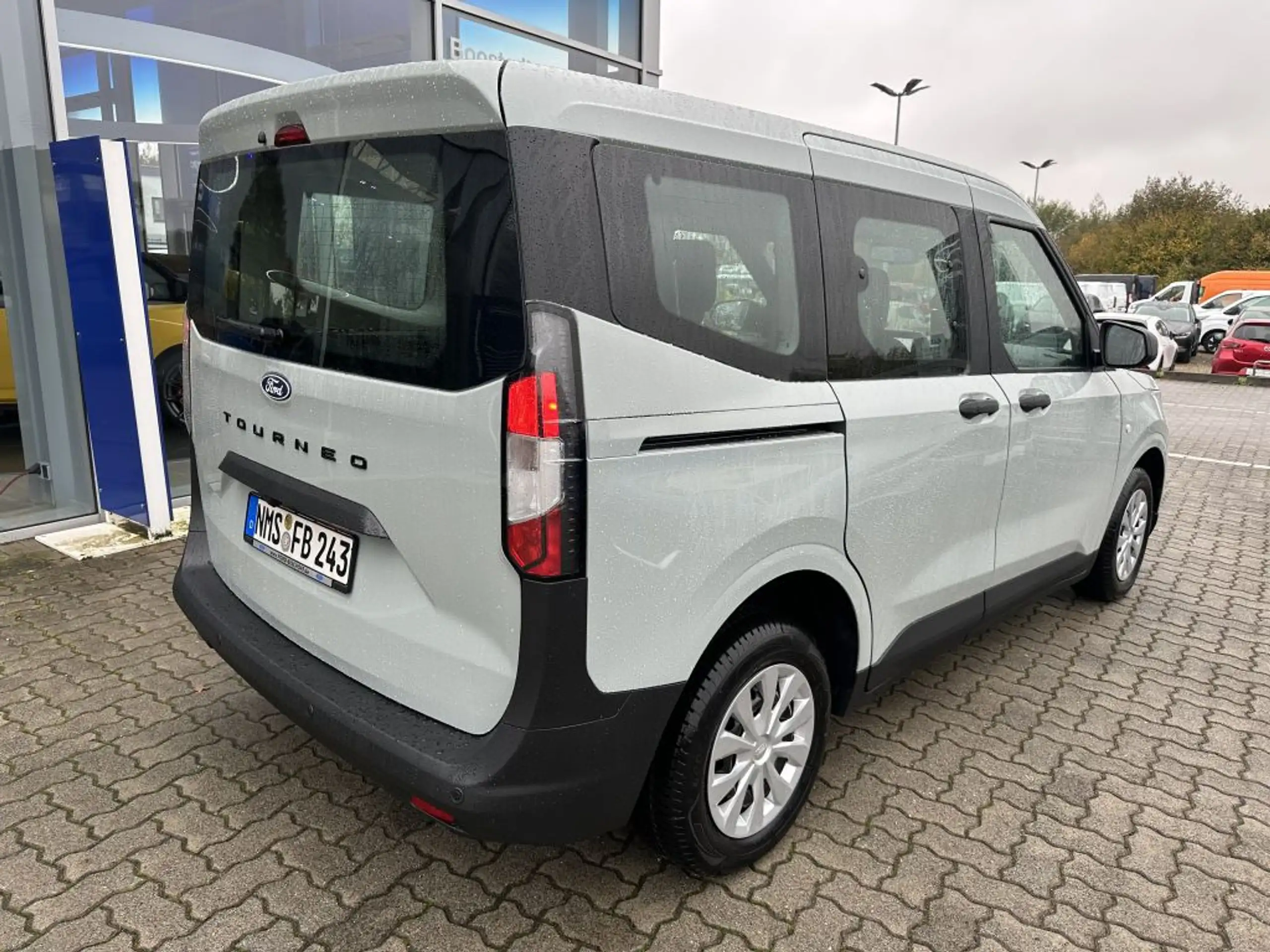 Ford - Tourneo Courier