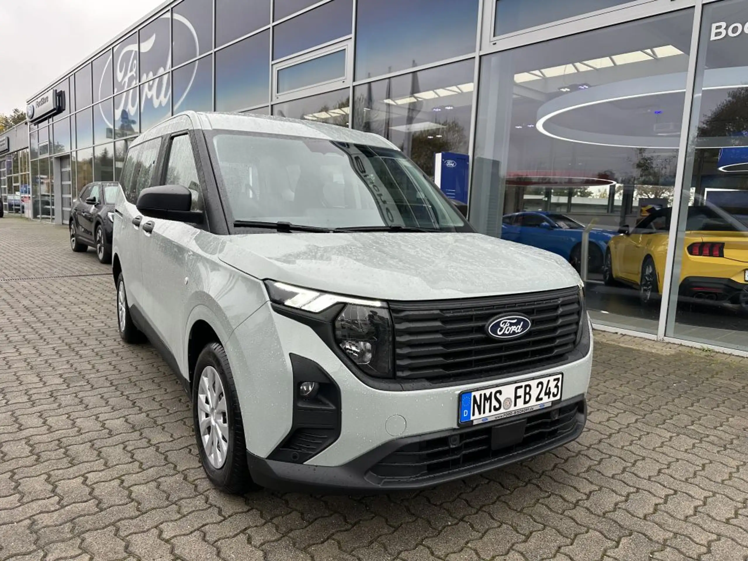 Ford - Tourneo Courier