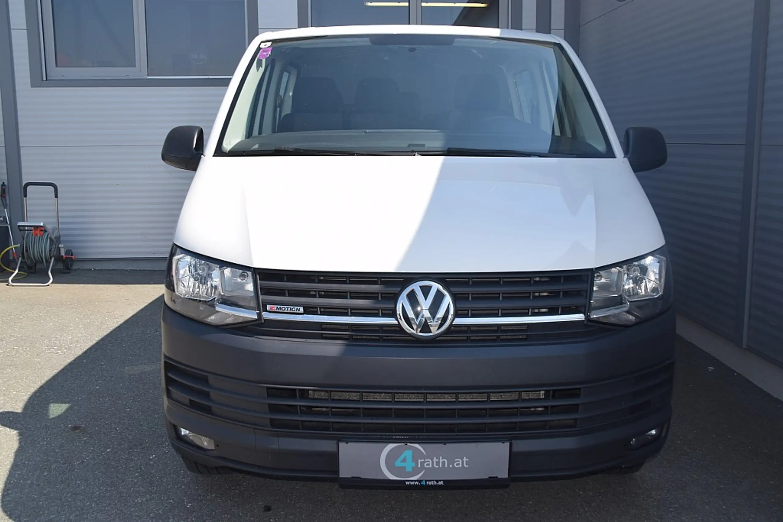 Volkswagen - T6 Transporter