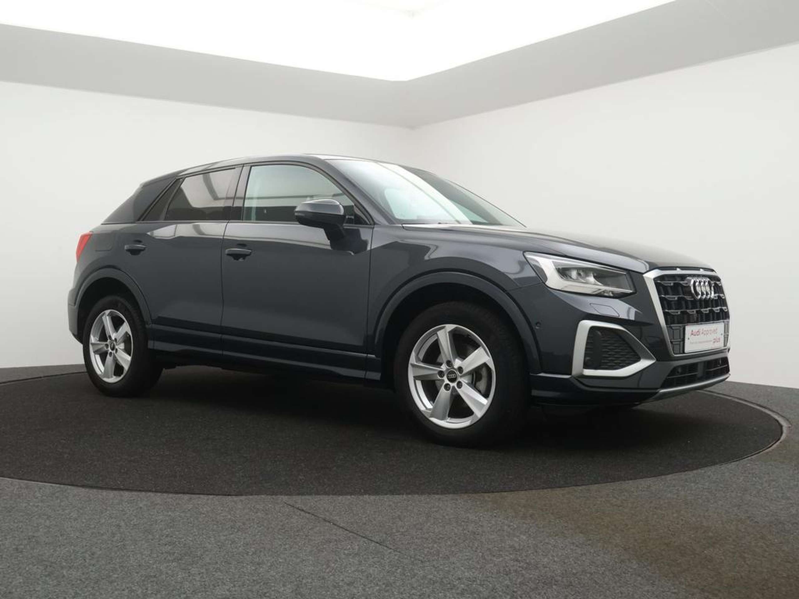 Audi - Q2