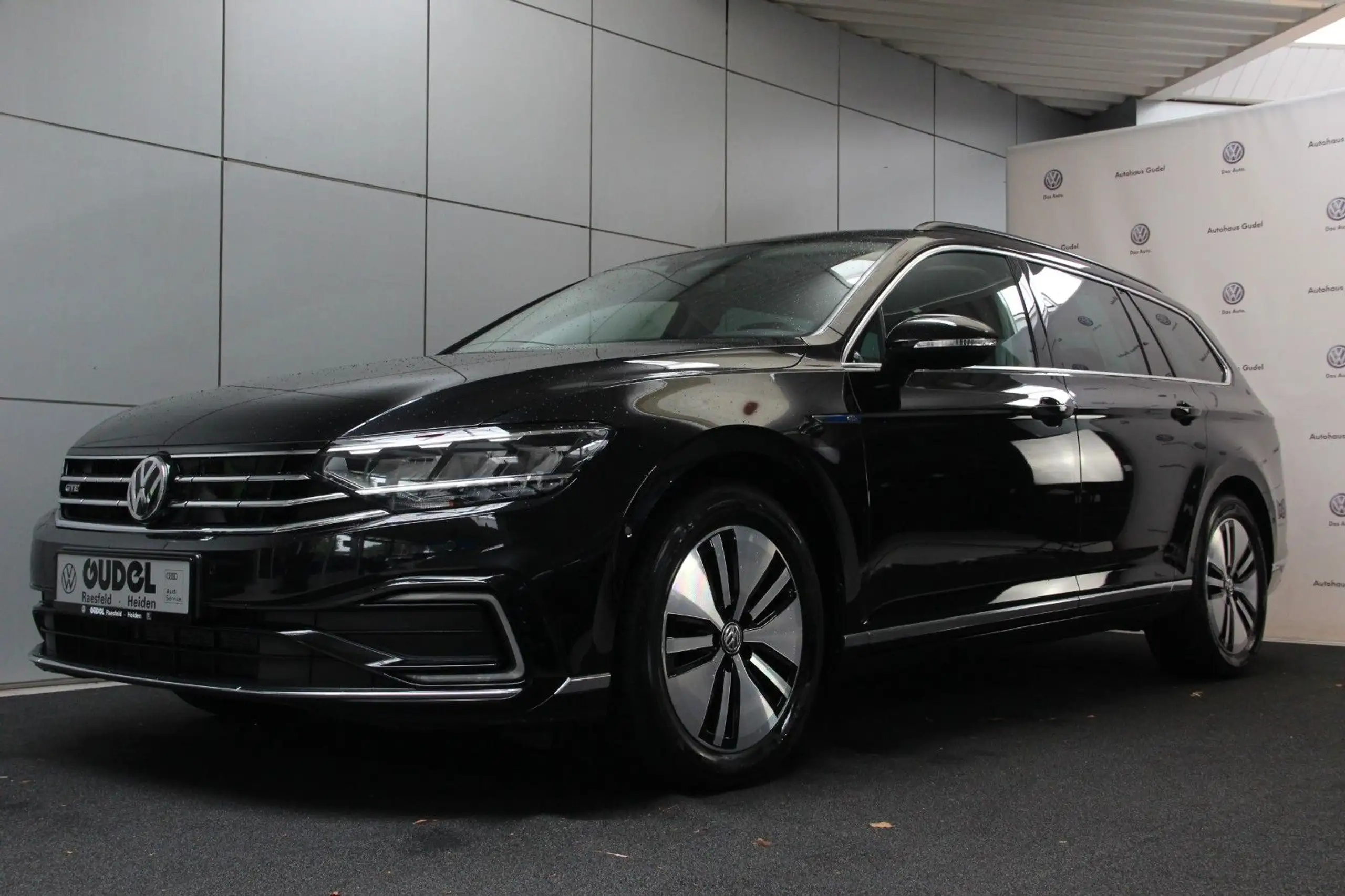 Volkswagen - Passat Variant