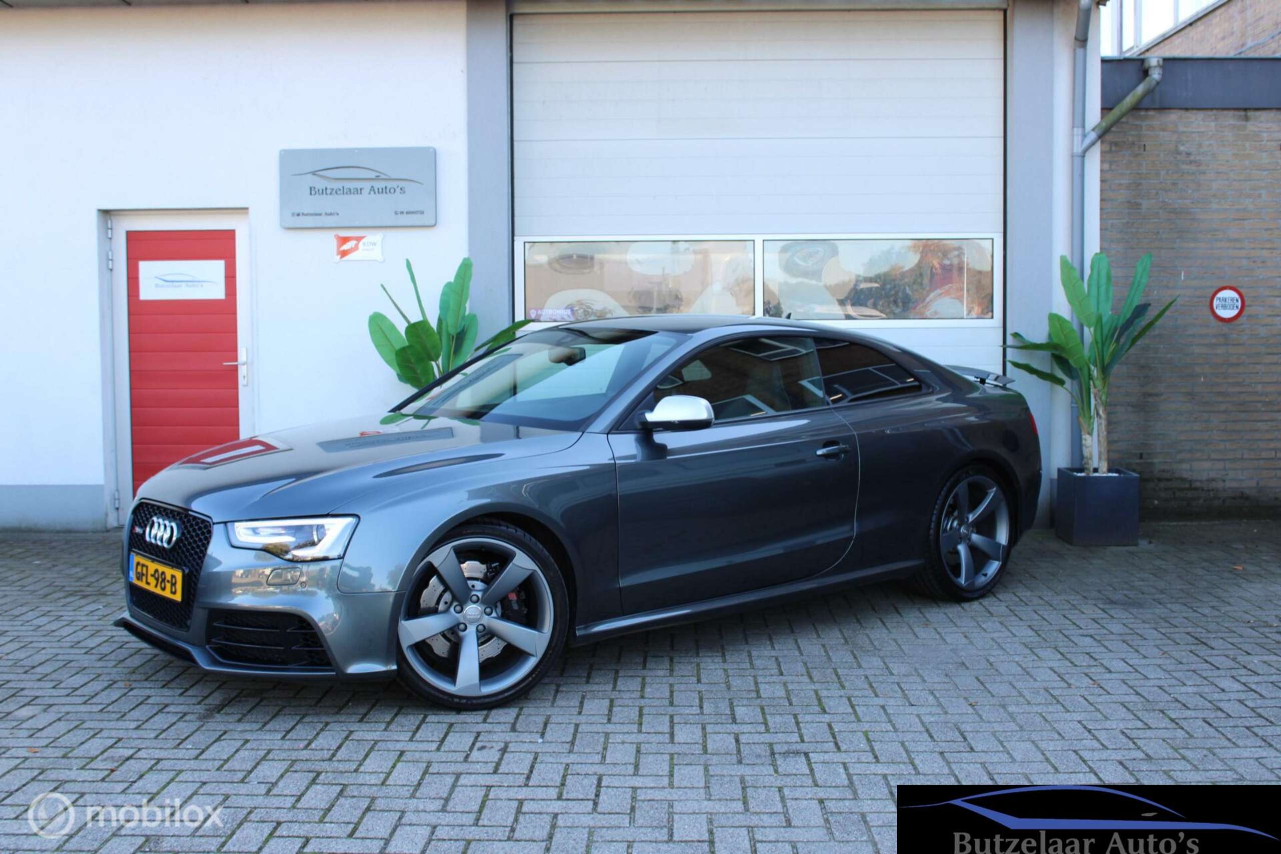 Audi - RS5