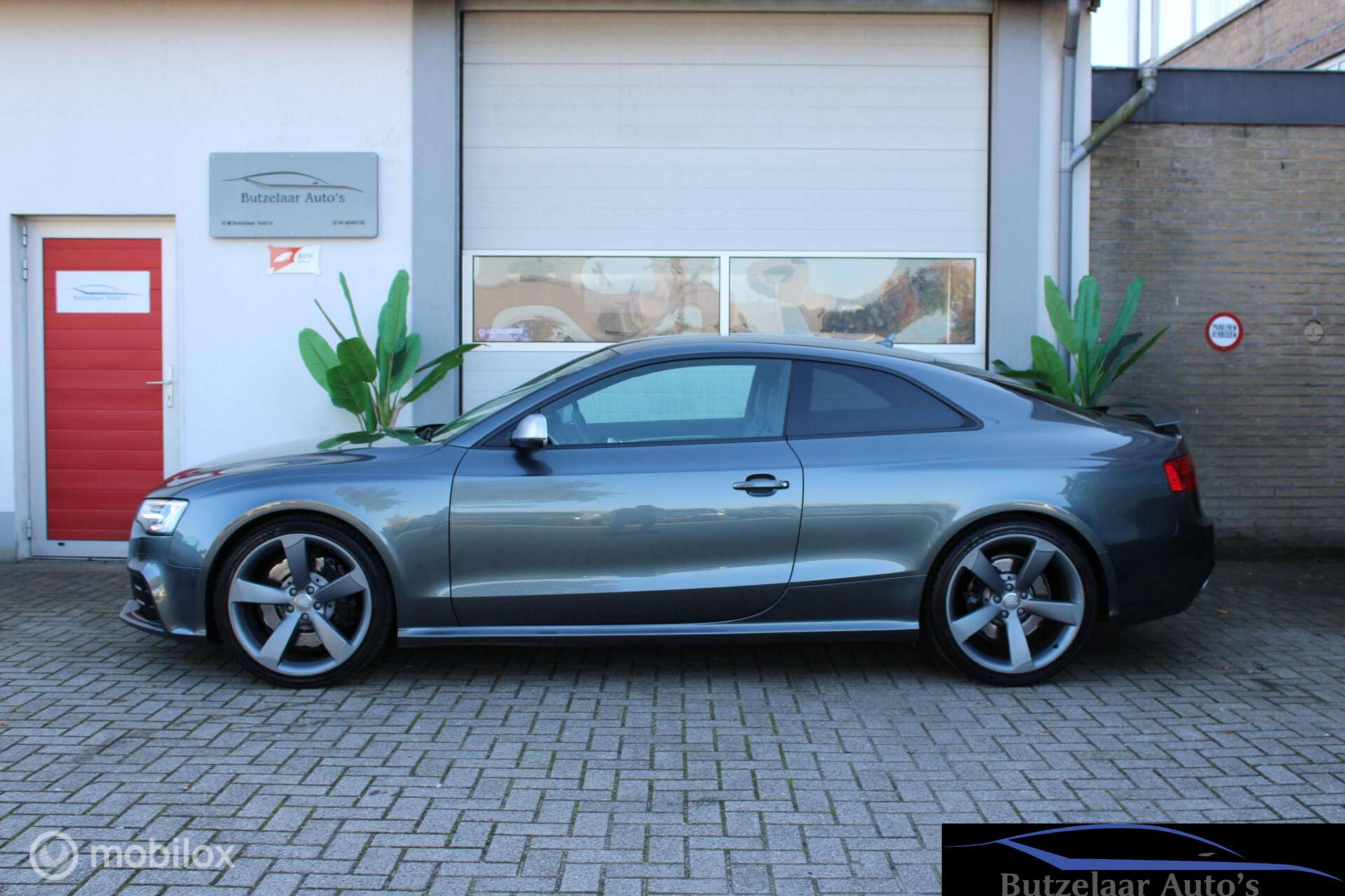 Audi - RS5