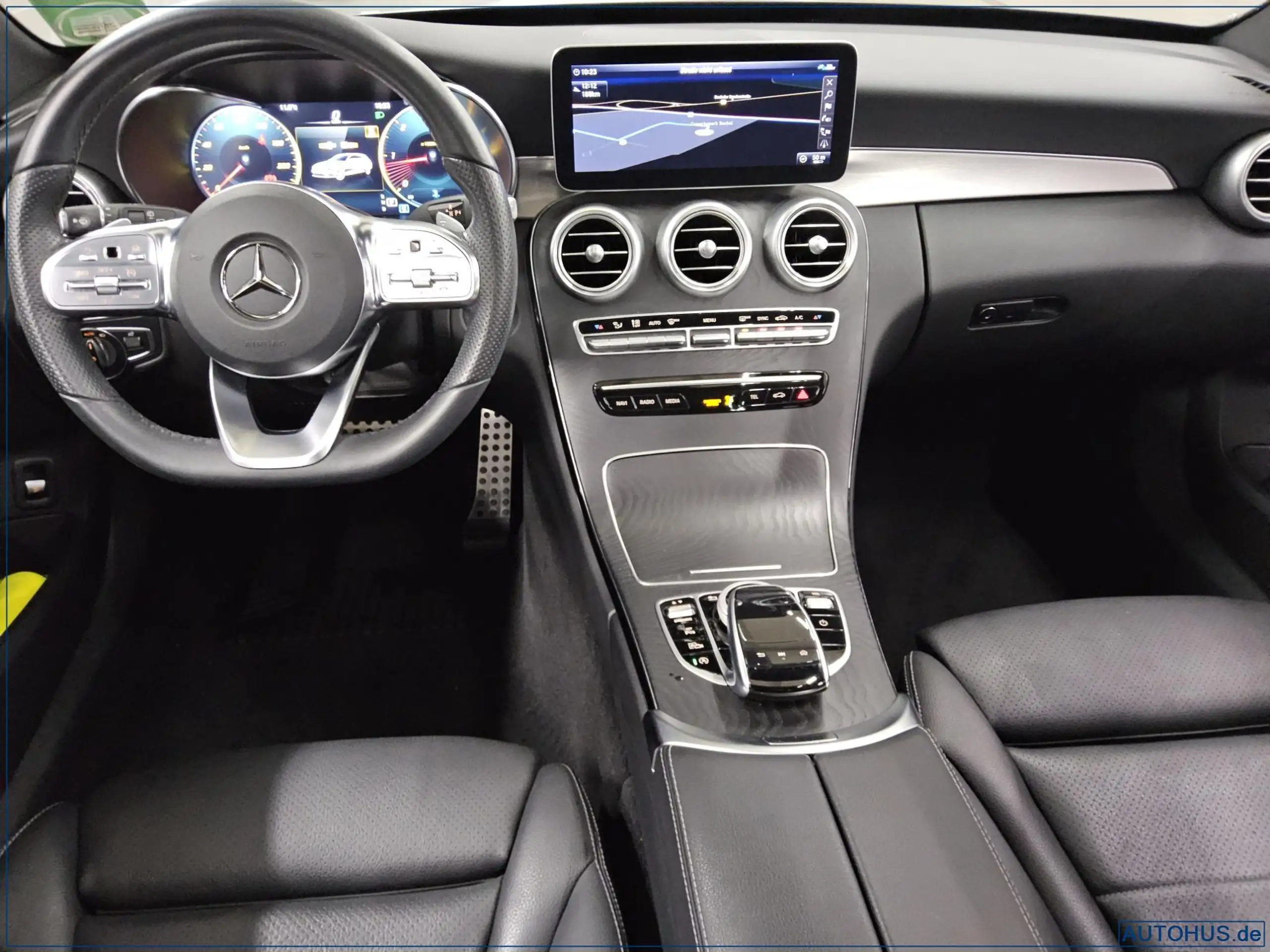 Mercedes-Benz - C 220