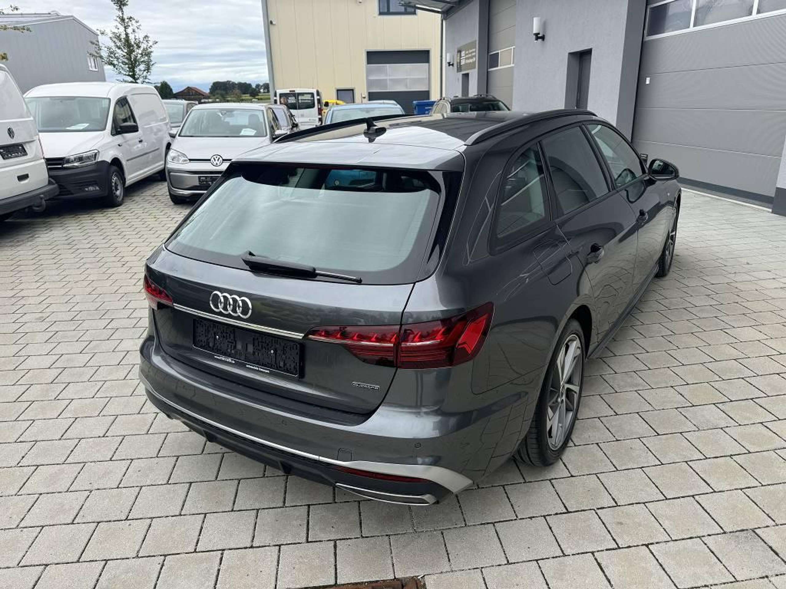 Audi - A4