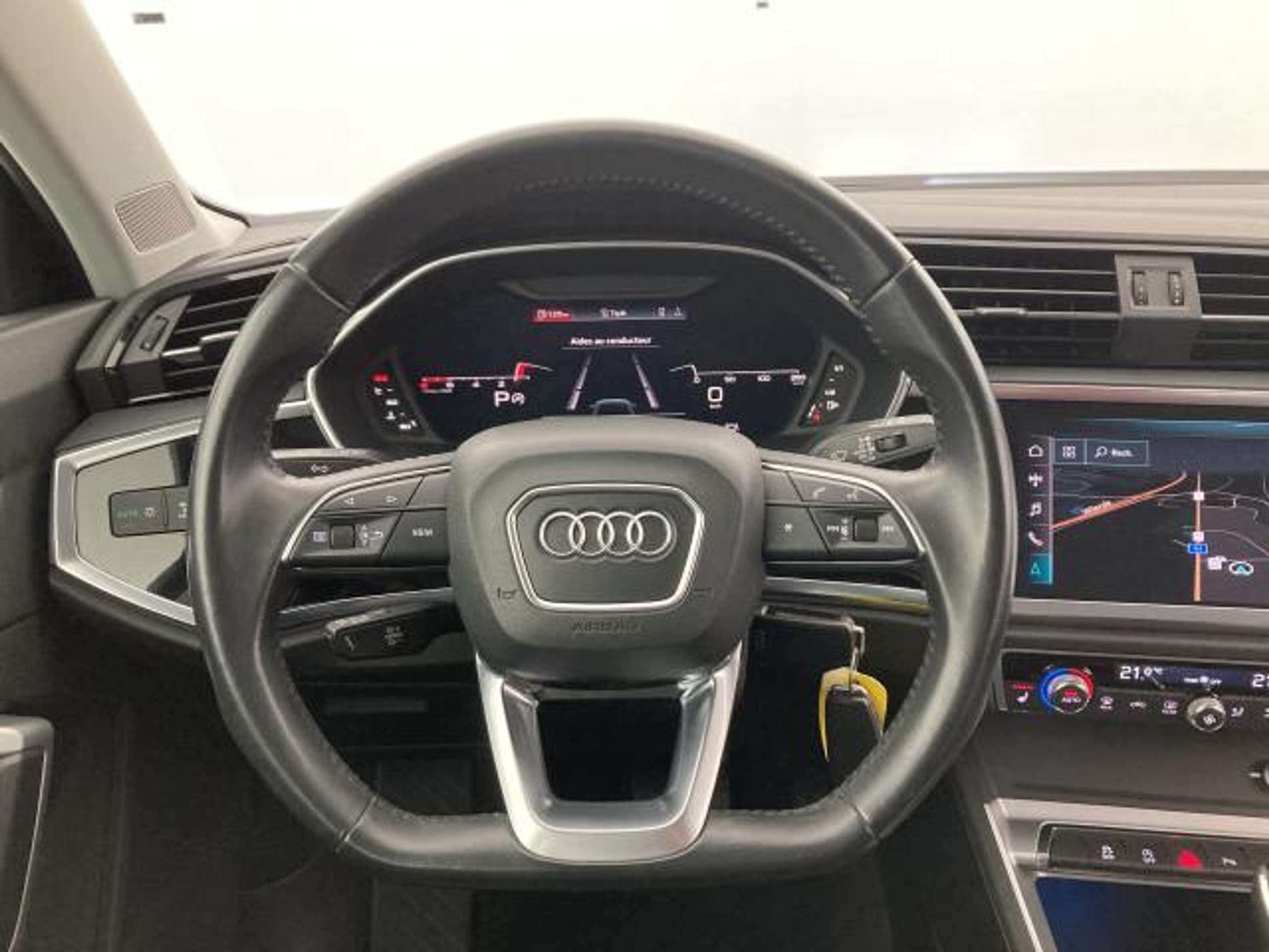 Audi - Q3