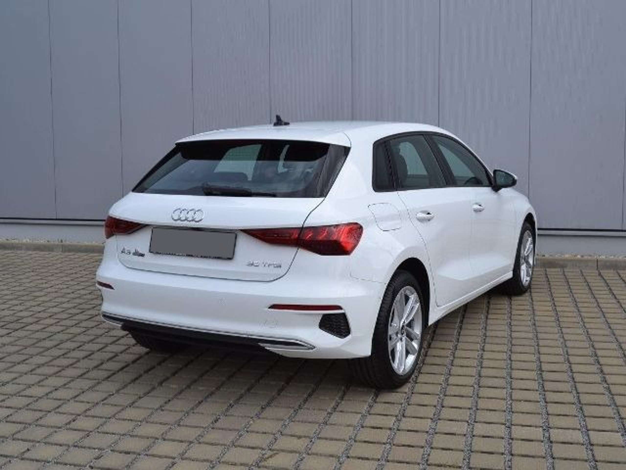 Audi - A3