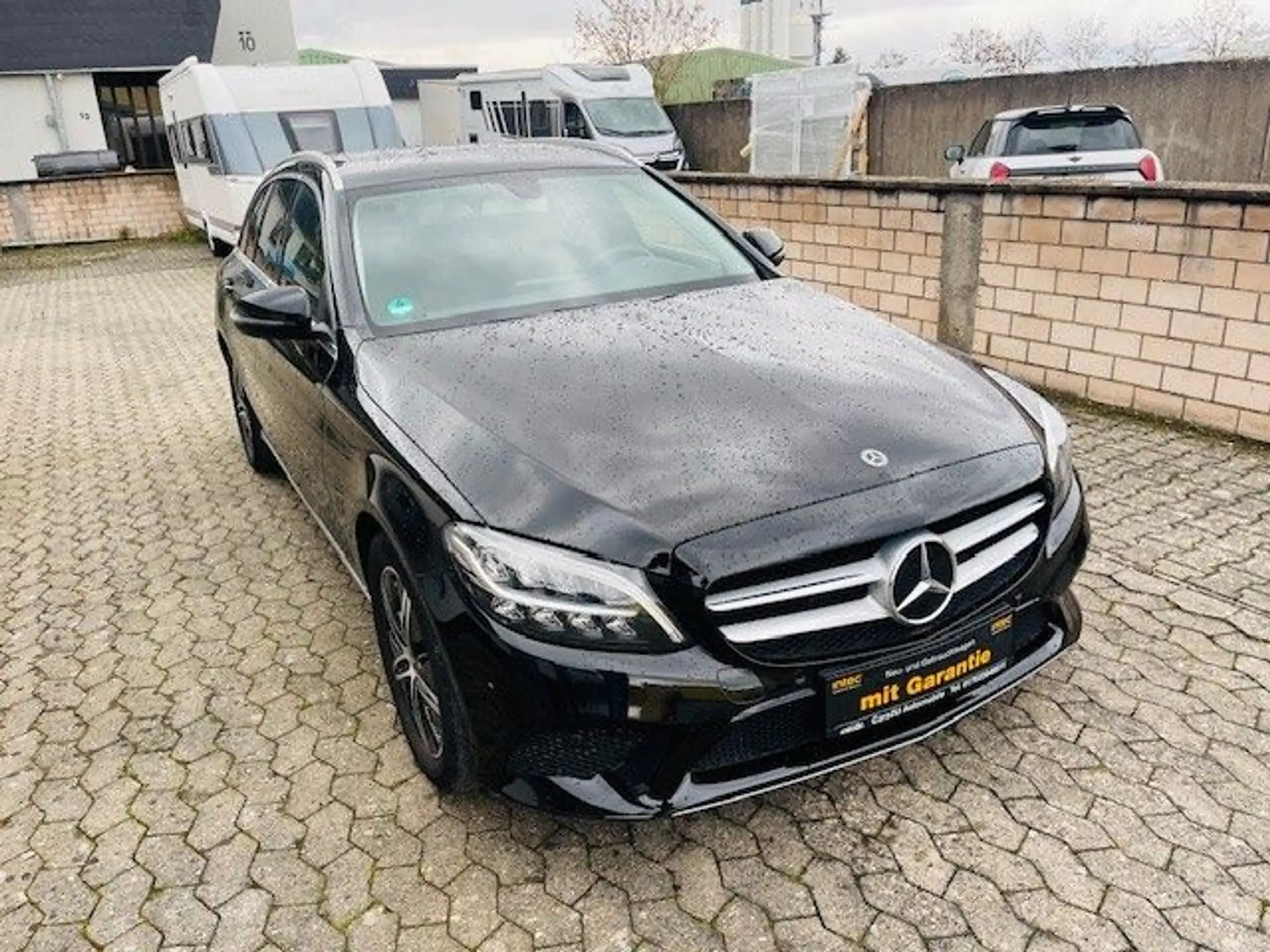 Mercedes-Benz - C 200