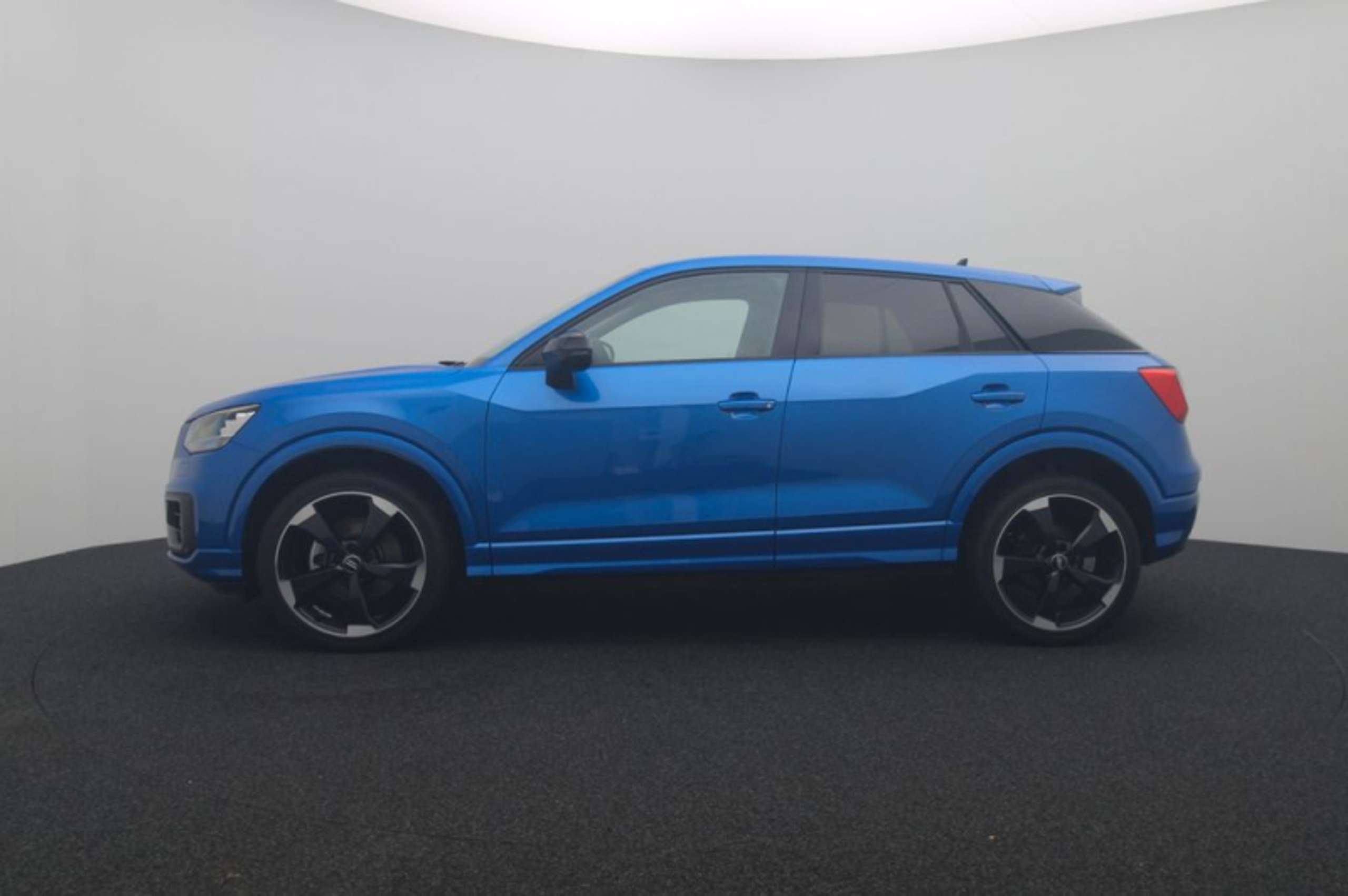 Audi - Q2