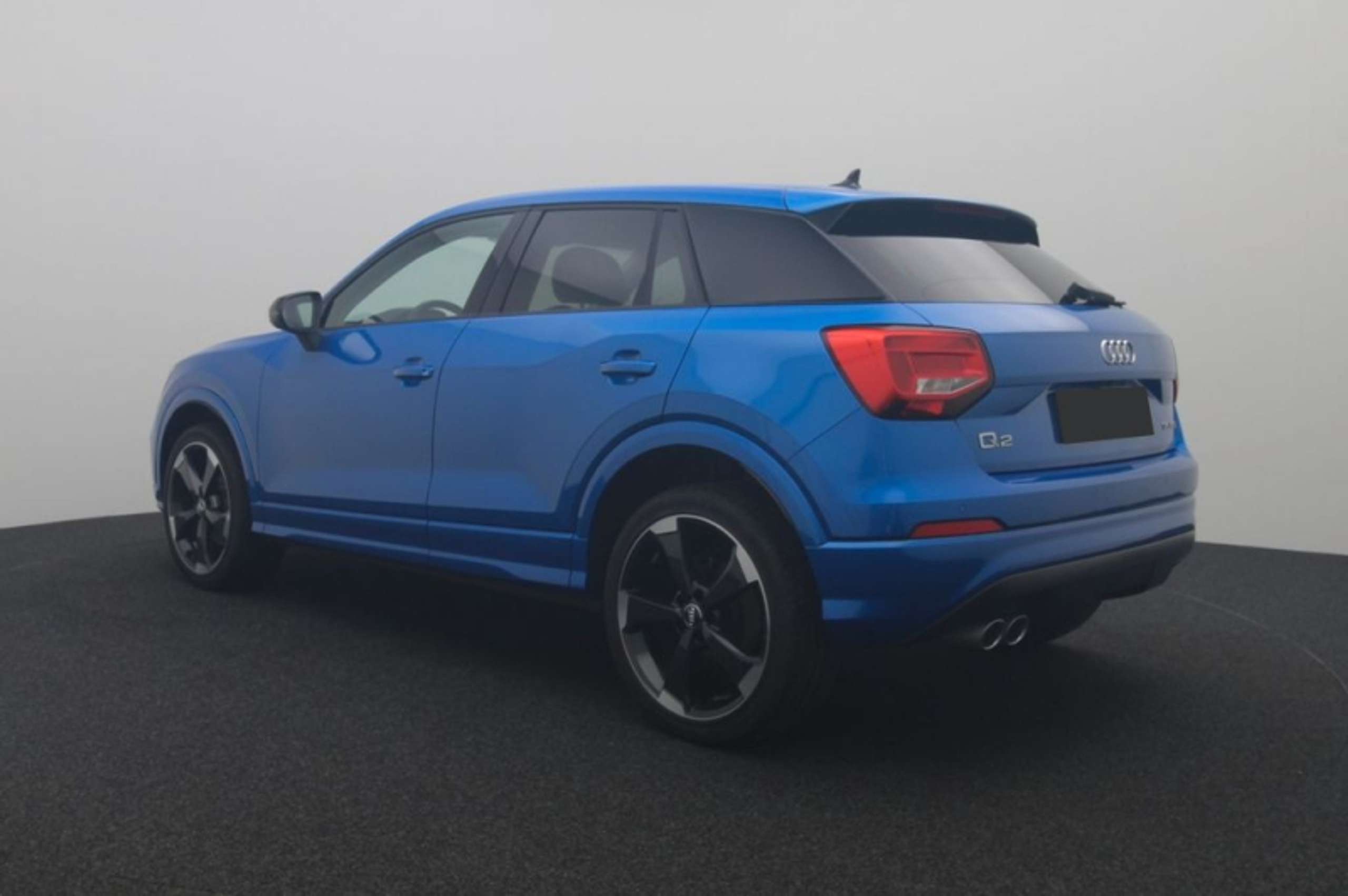 Audi - Q2