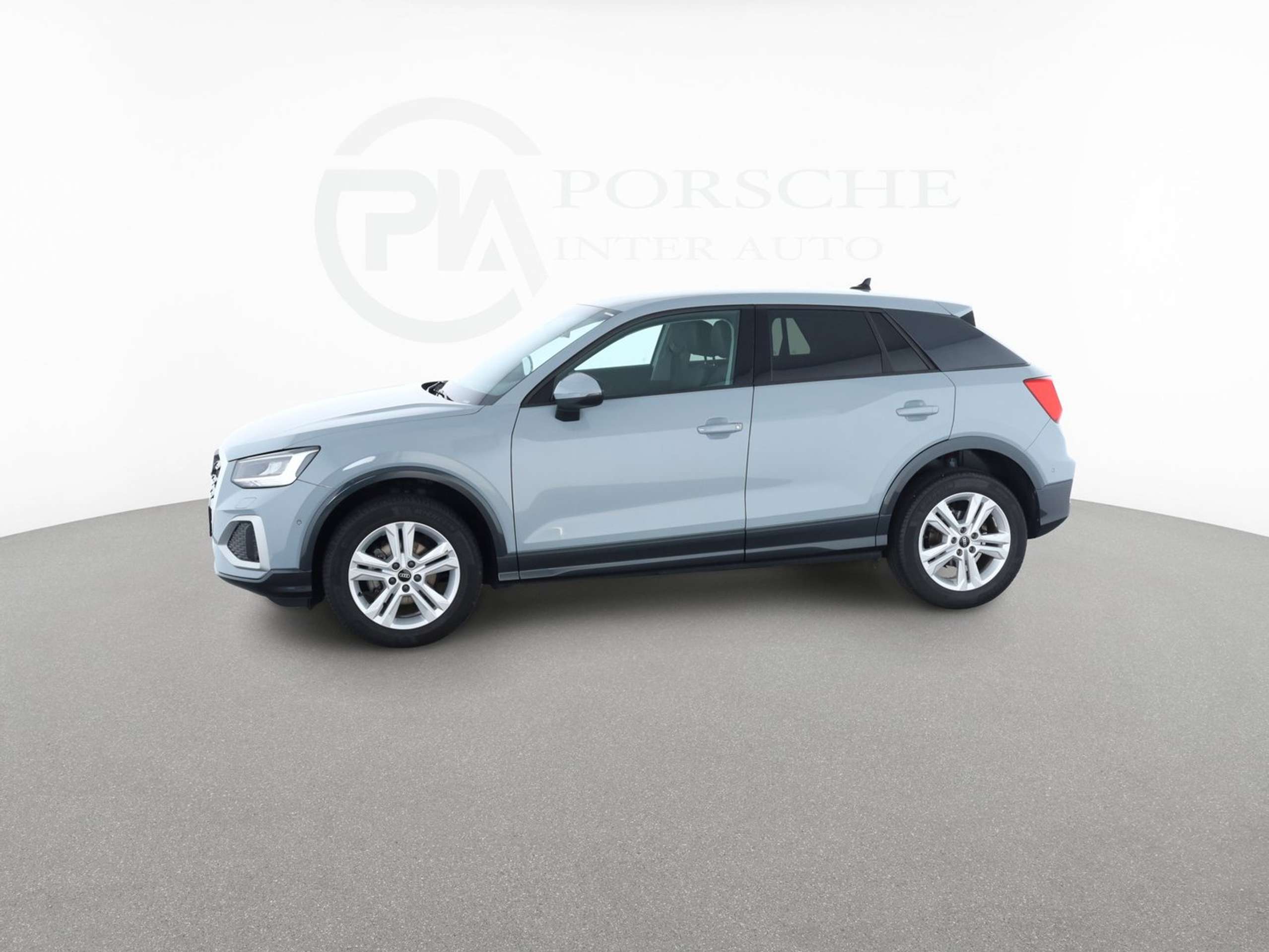 Audi - Q2