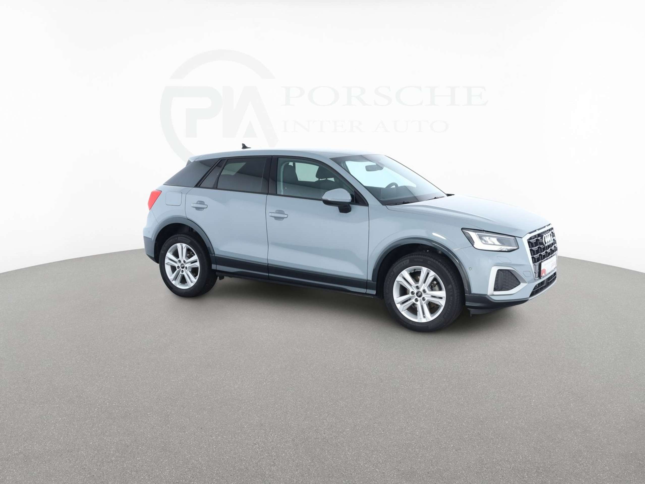 Audi - Q2