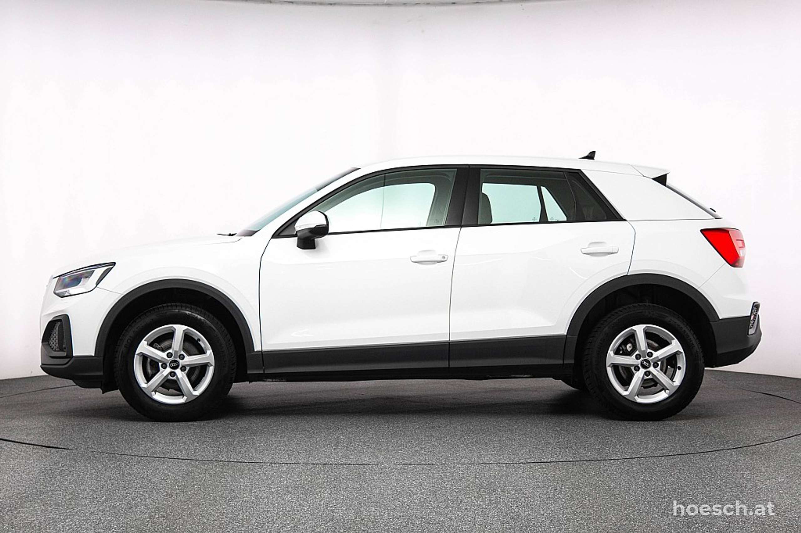 Audi - Q2