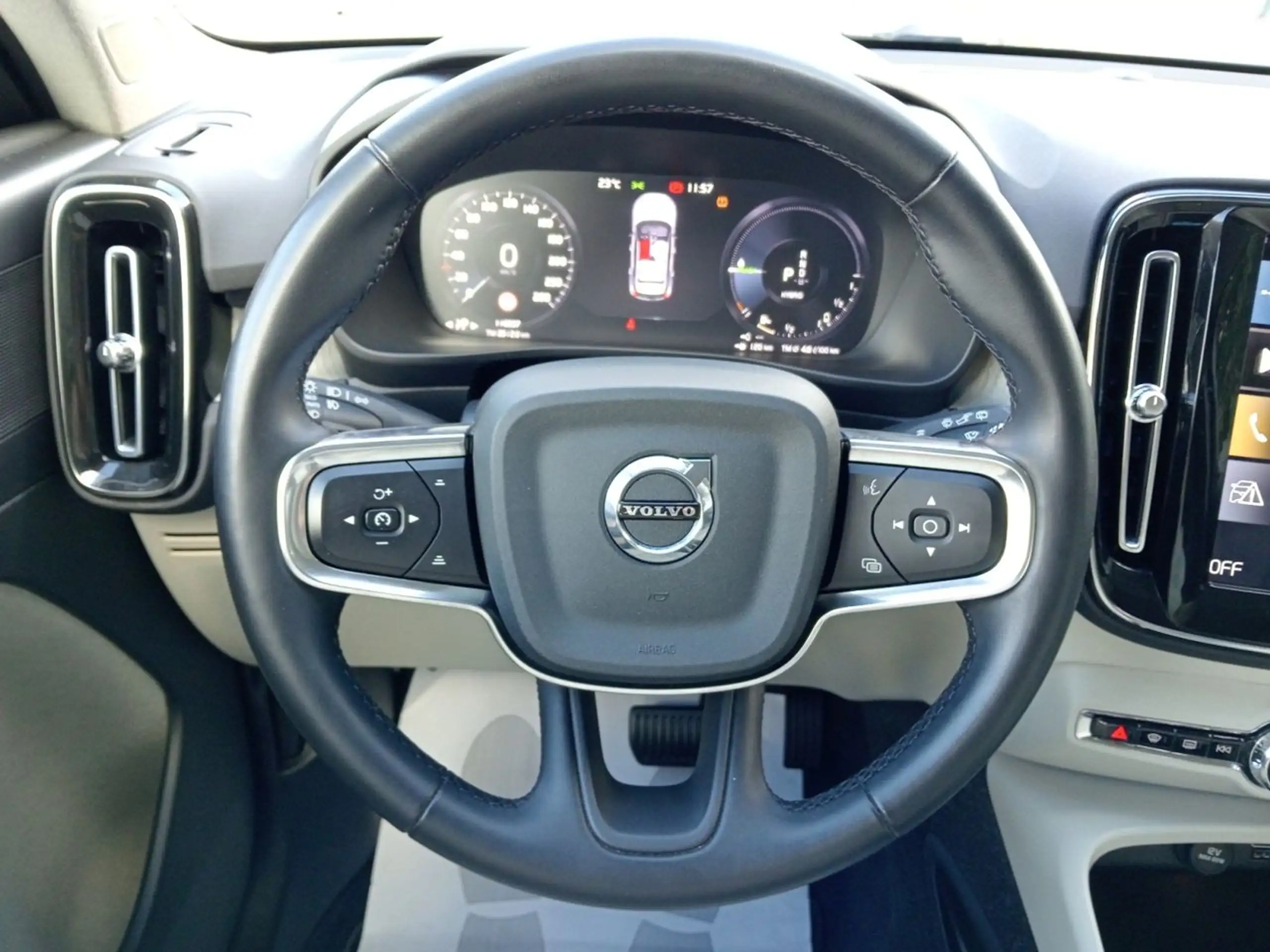 Volvo - XC40