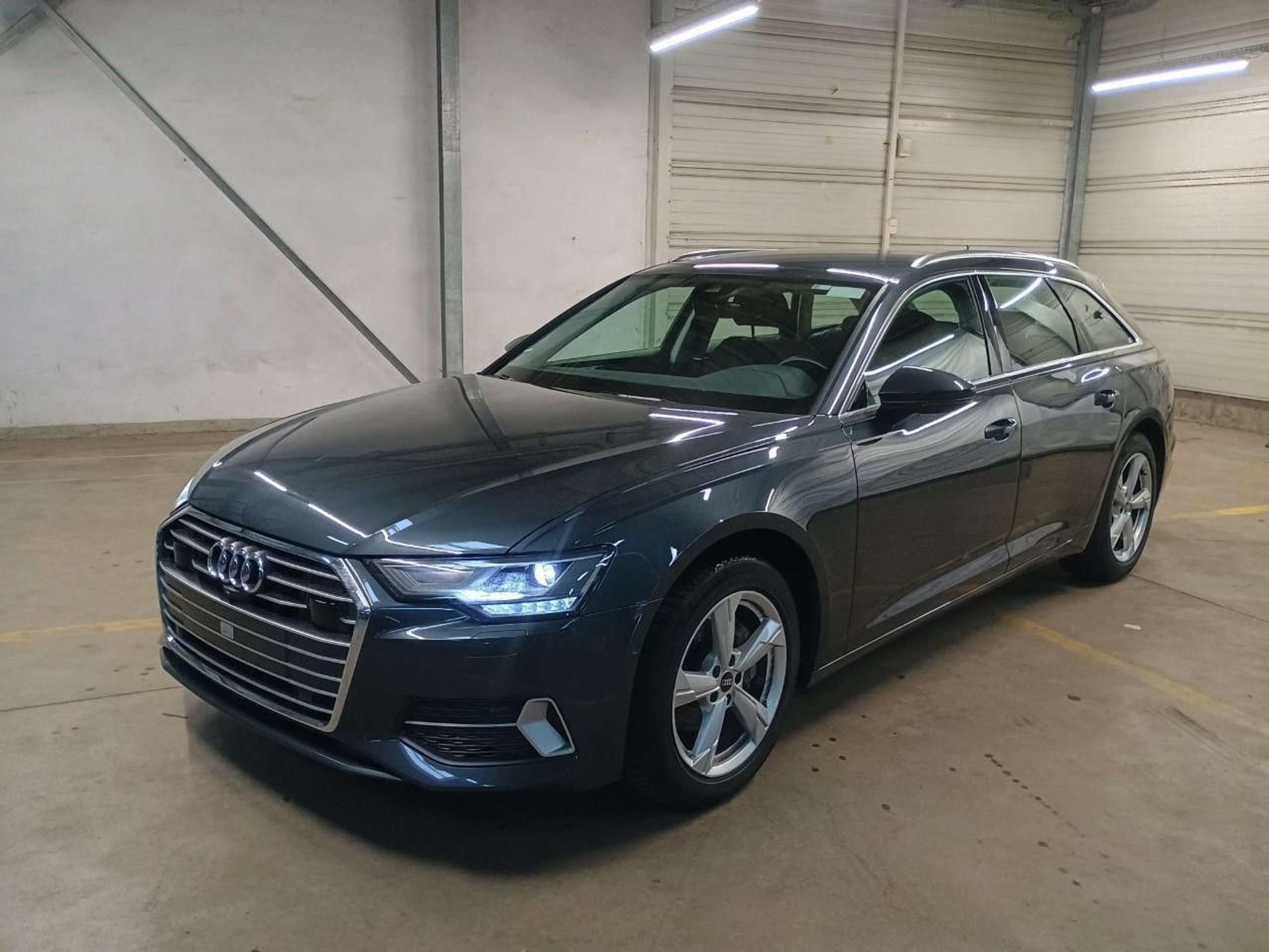 Audi - A6