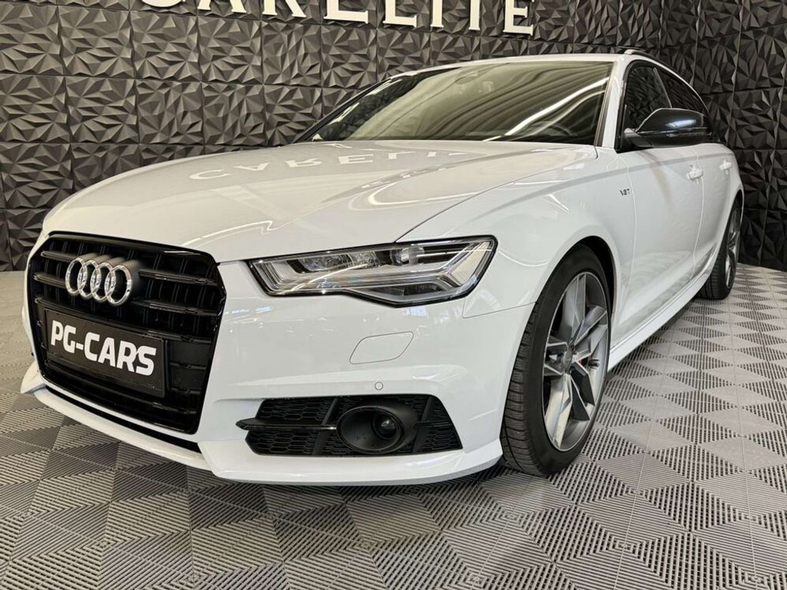 Audi - A6