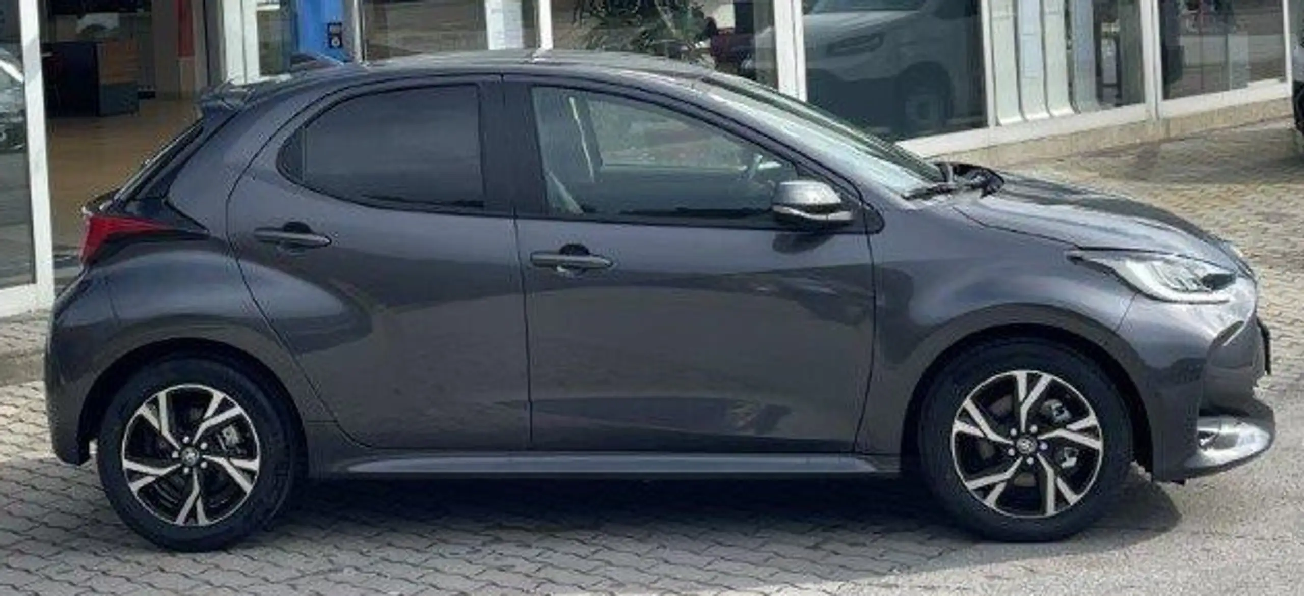 Toyota - Yaris