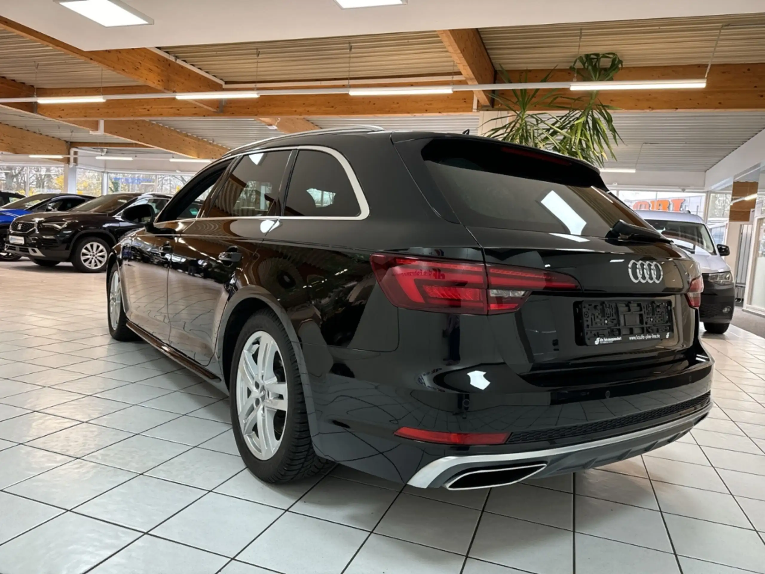 Audi - A4