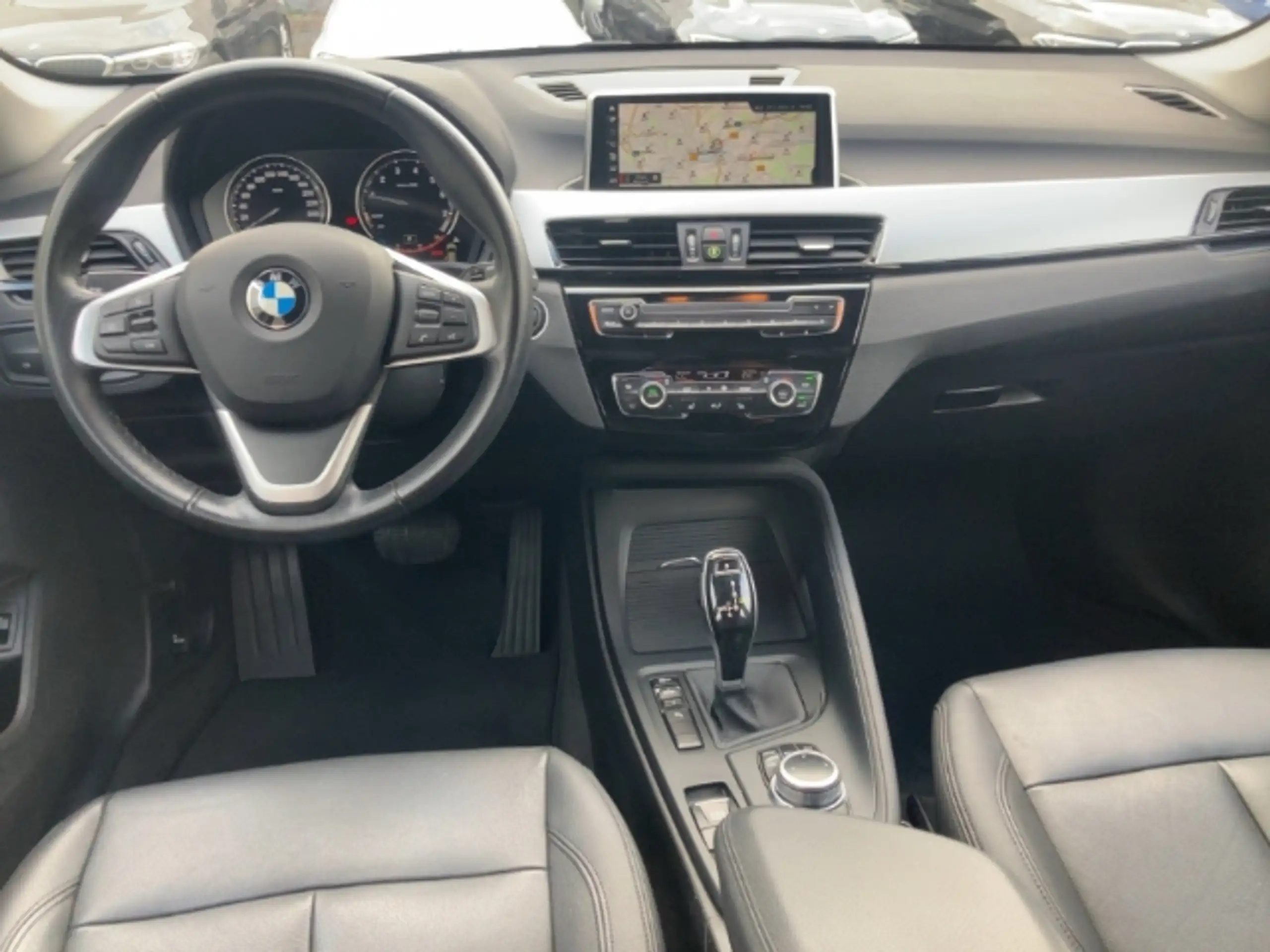 BMW - X1