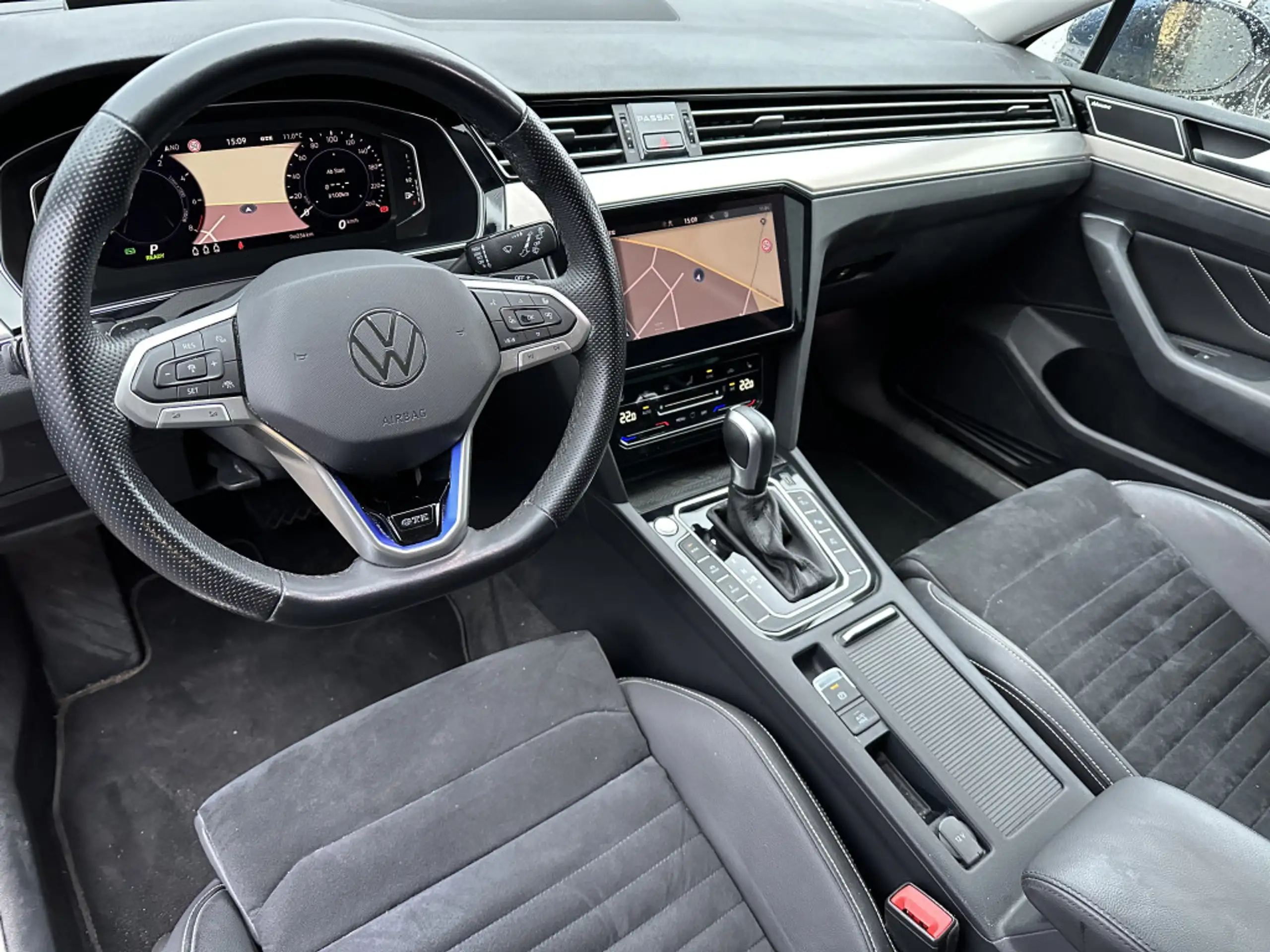 Volkswagen - Passat