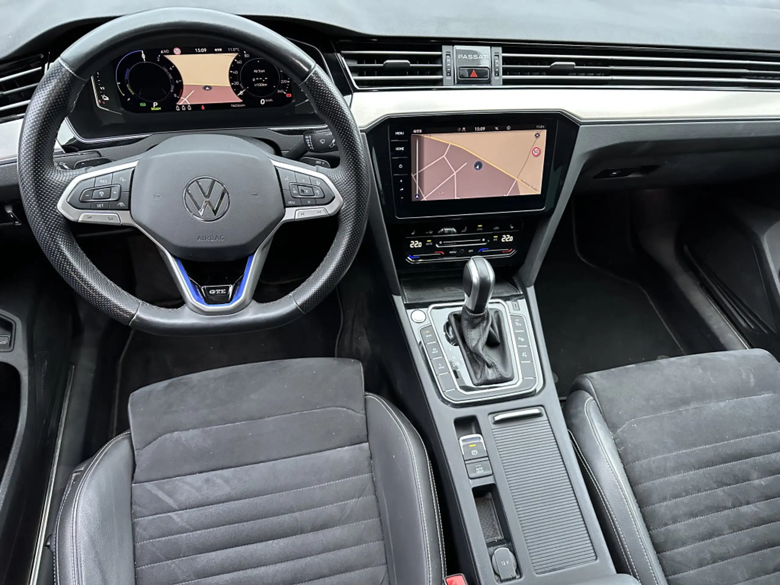 Volkswagen - Passat