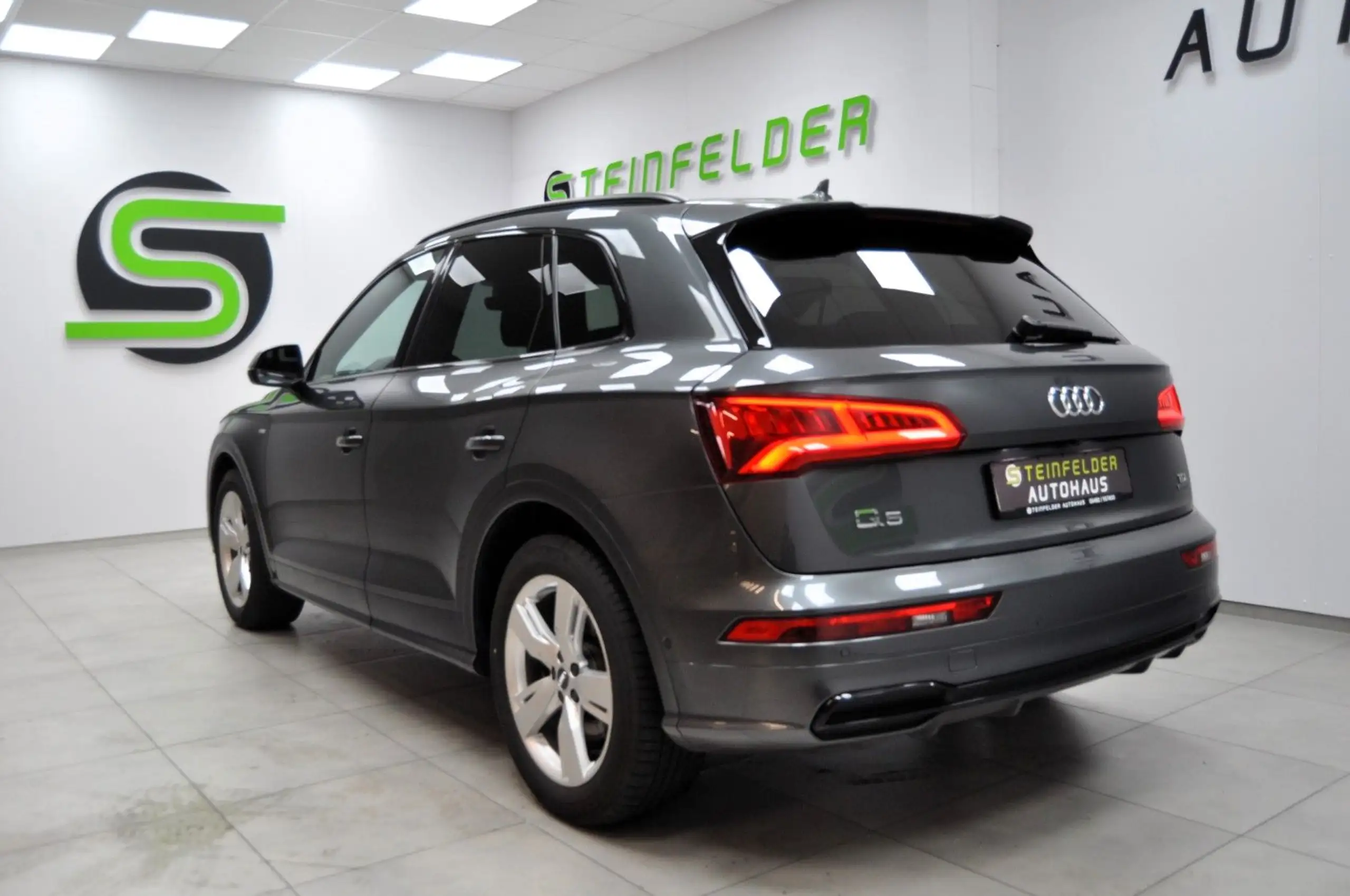 Audi - Q5