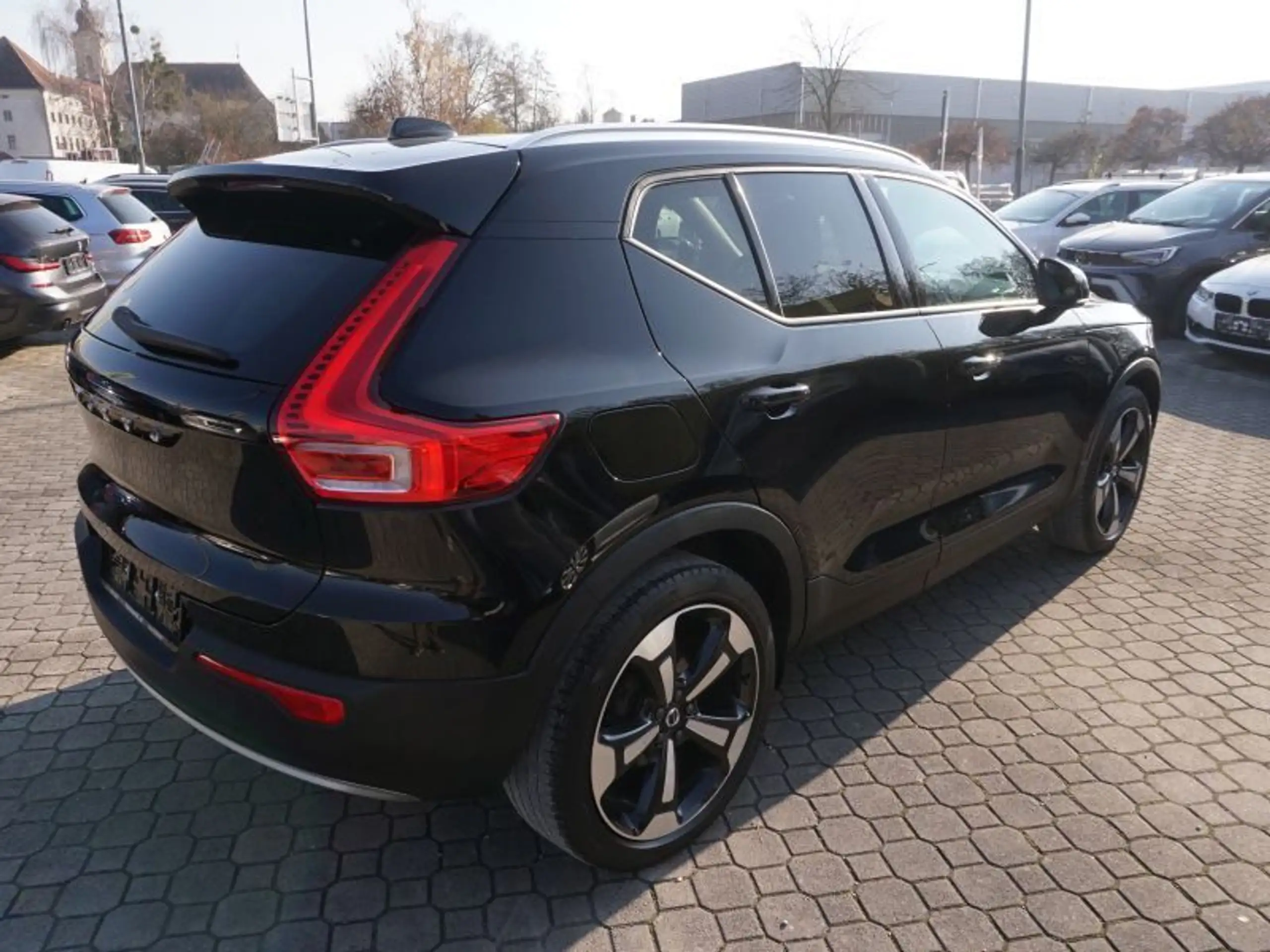 Volvo - XC40