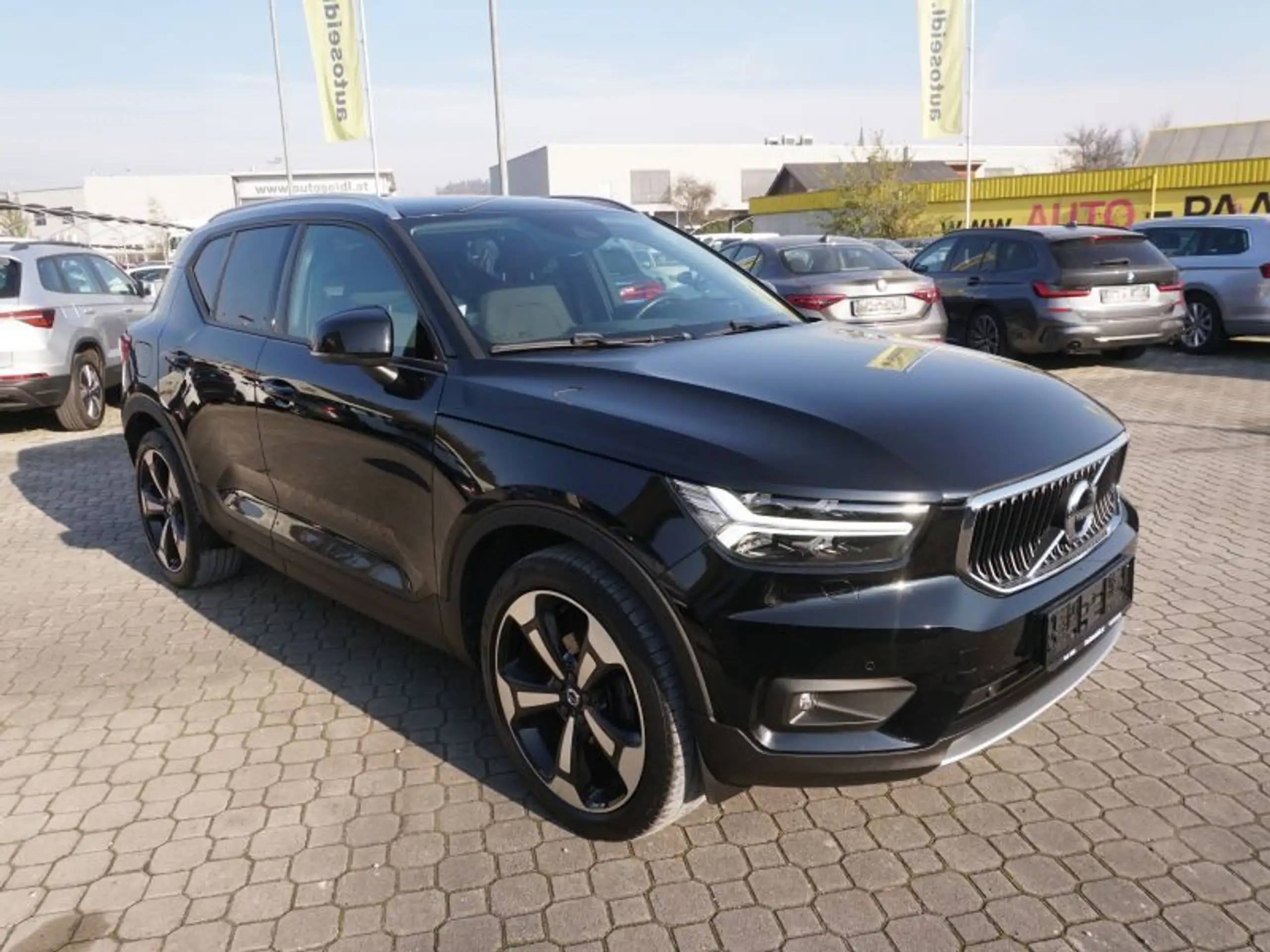 Volvo - XC40