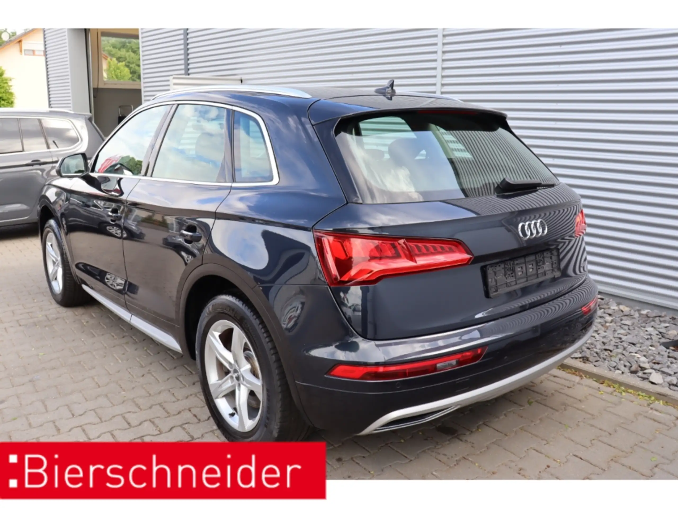 Audi - Q5