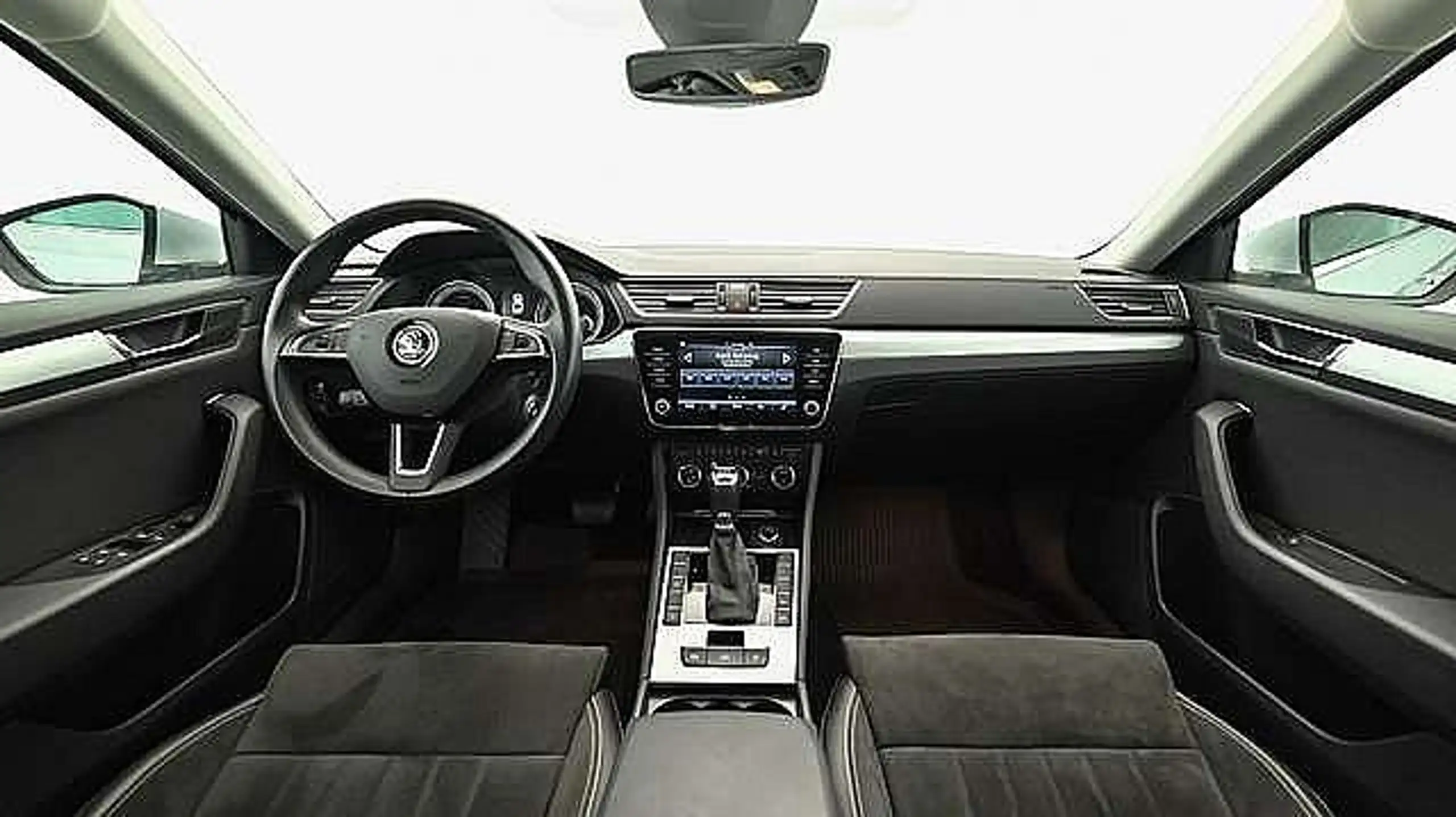 Skoda - Superb