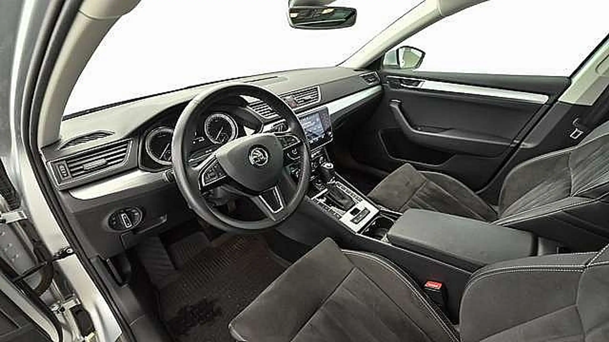 Skoda - Superb