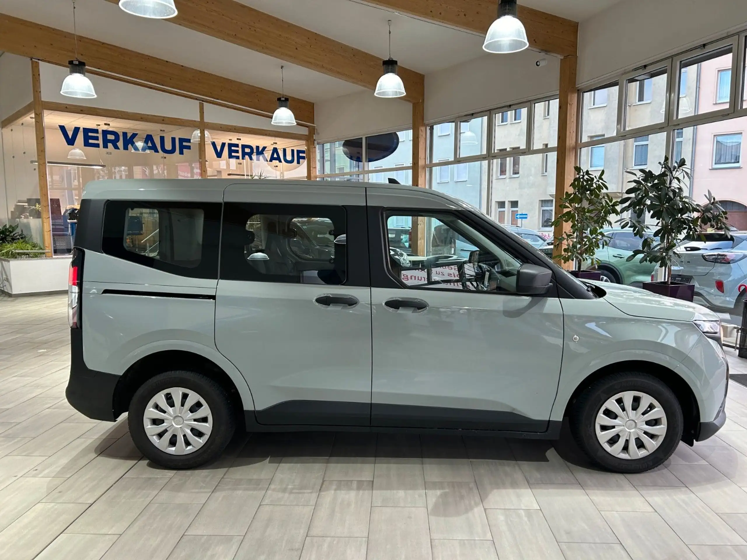 Ford - Tourneo Courier