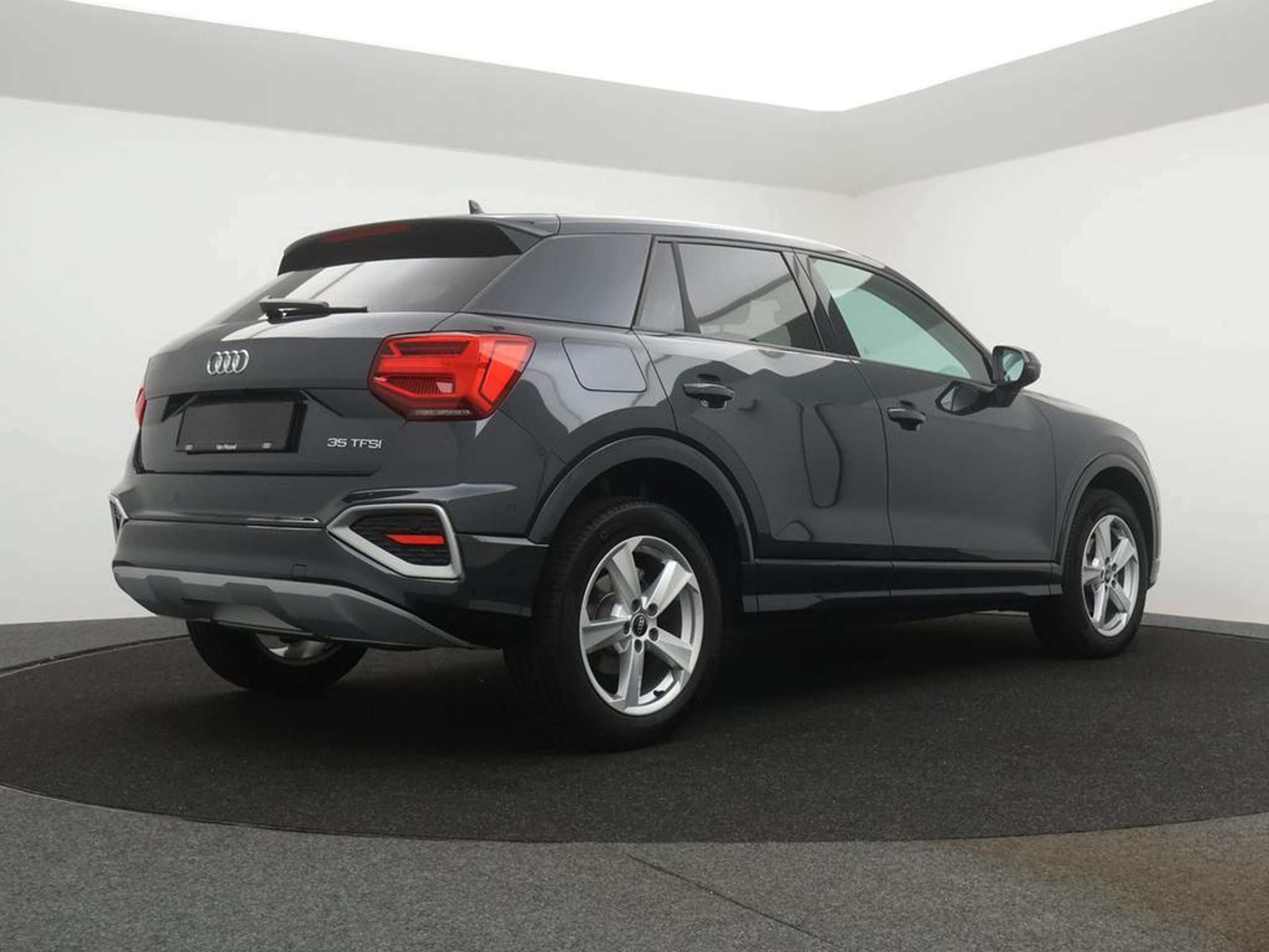 Audi - Q2