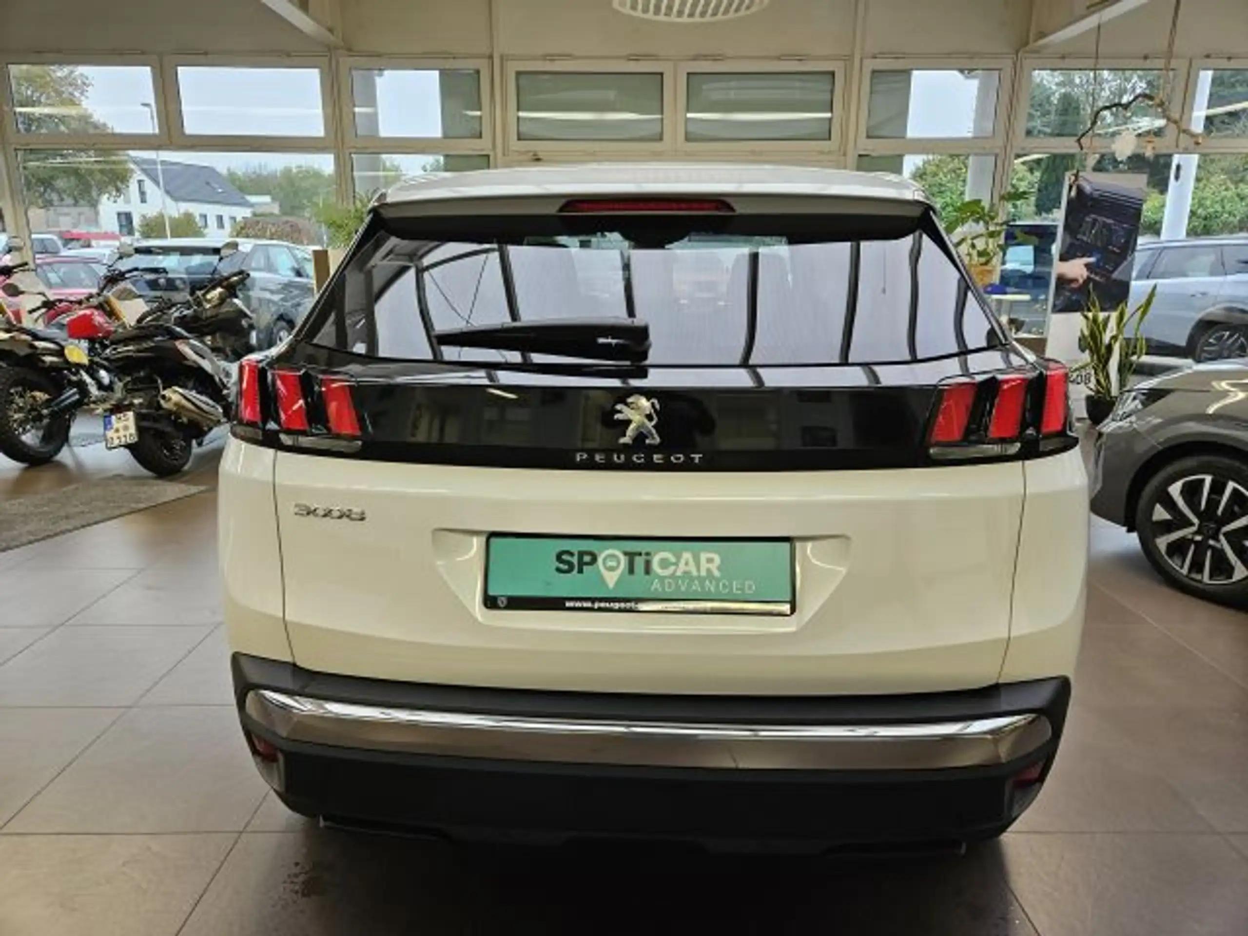 Peugeot - 3008