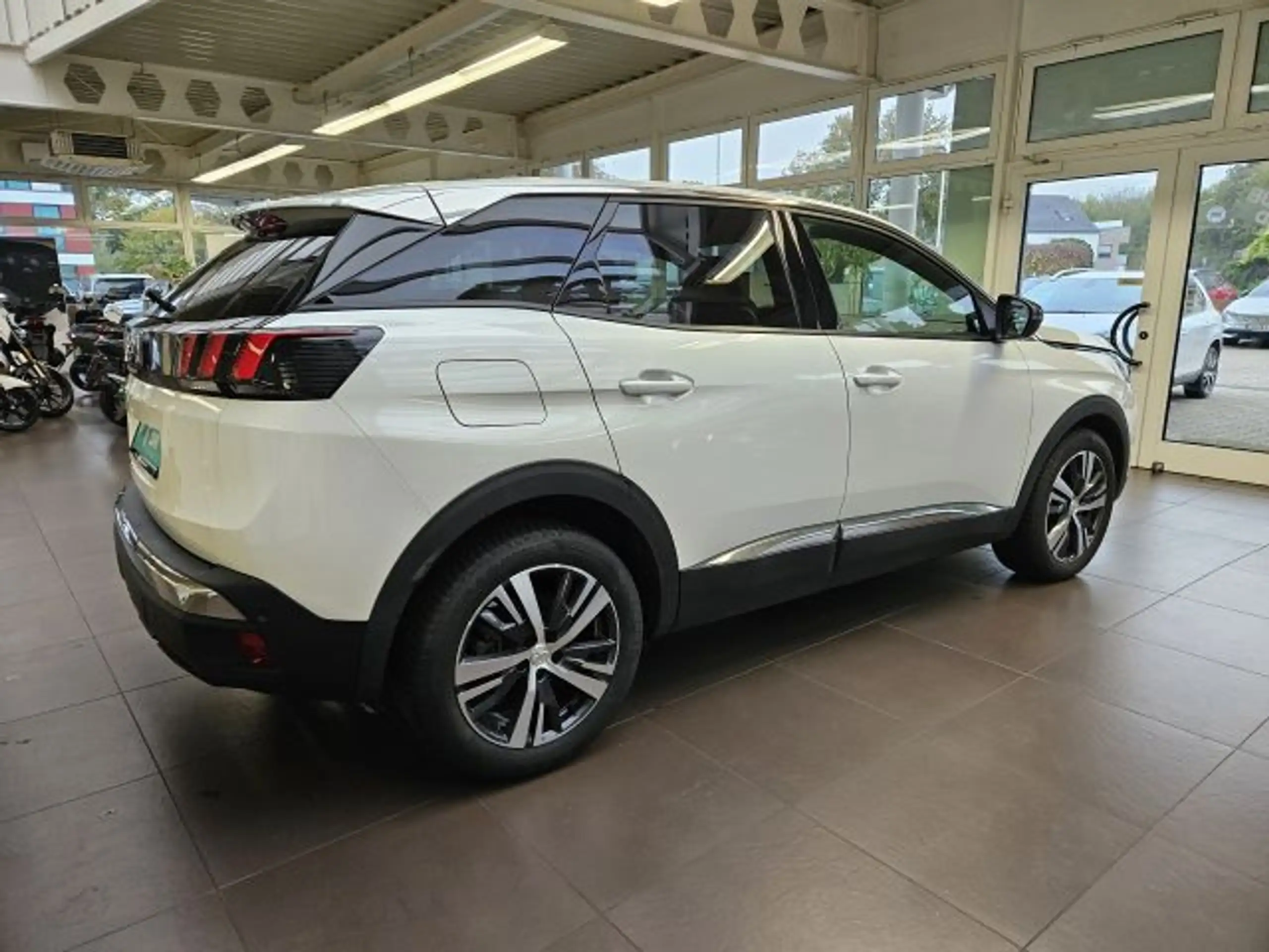 Peugeot - 3008