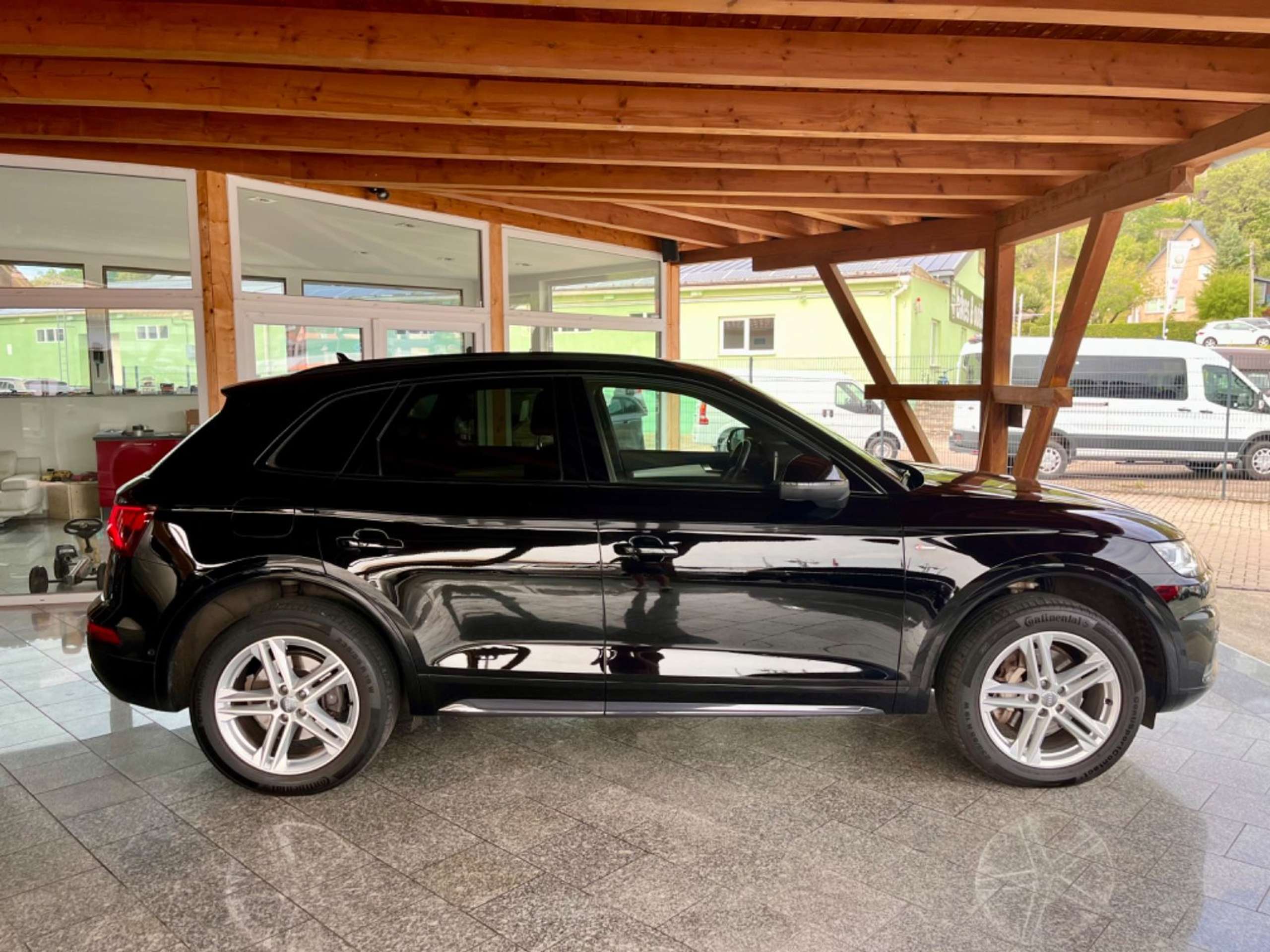 Audi - Q5