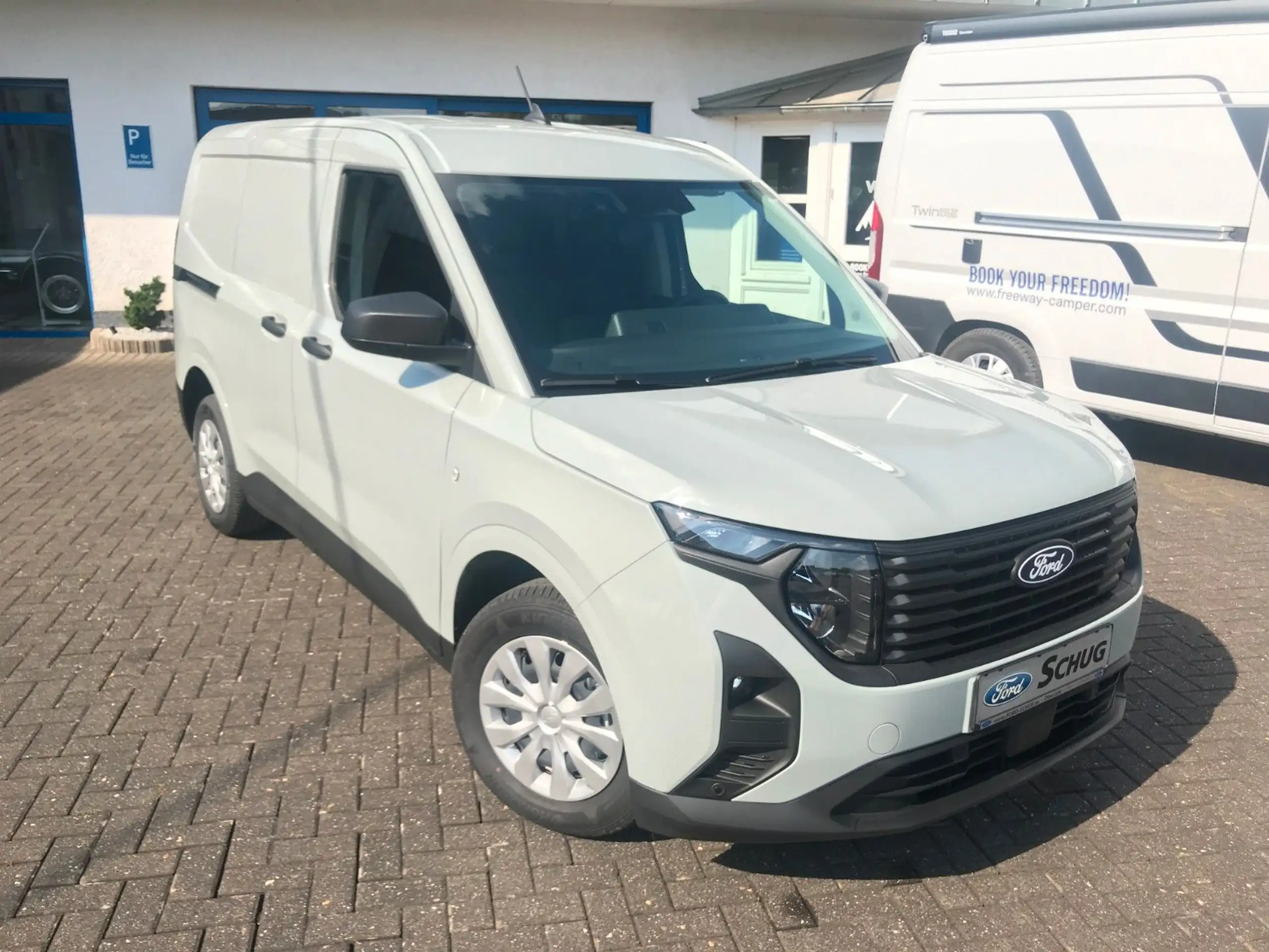 Ford Transit Courier 2024