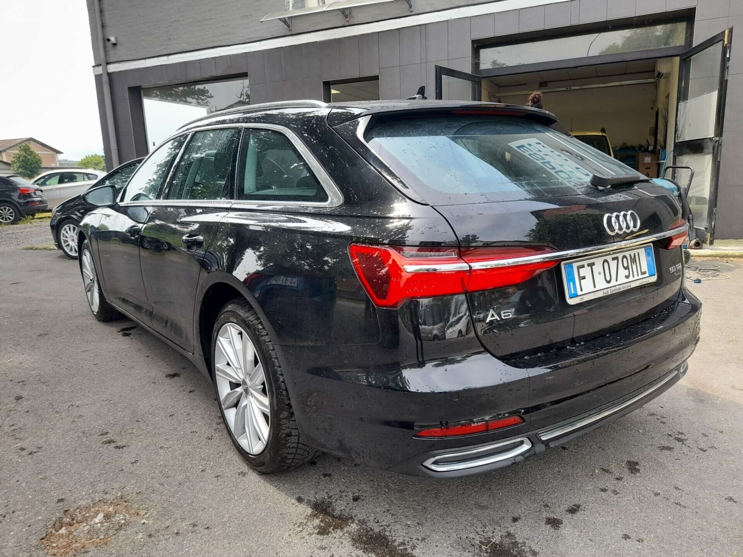 Audi - A6