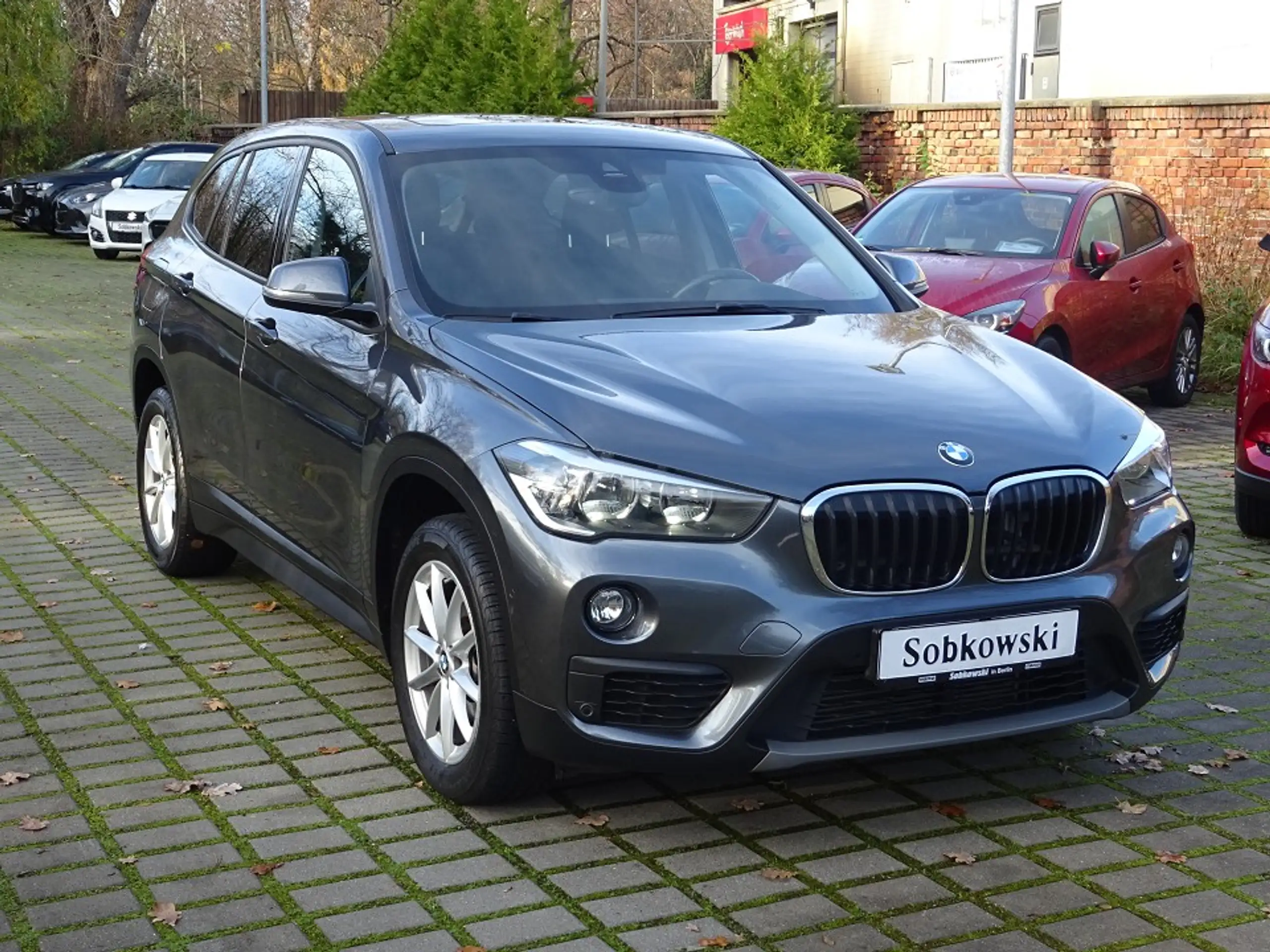 BMW - X1