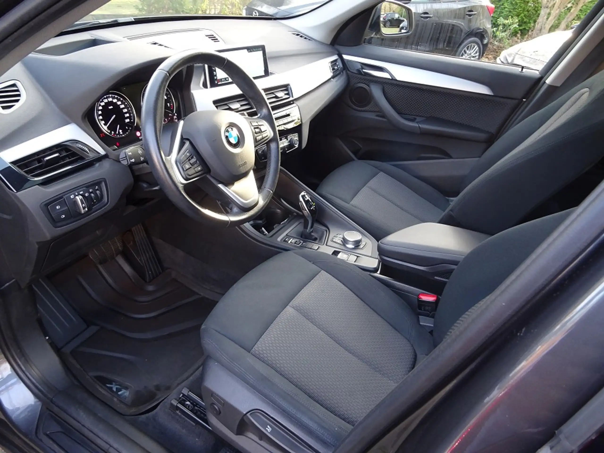 BMW - X1