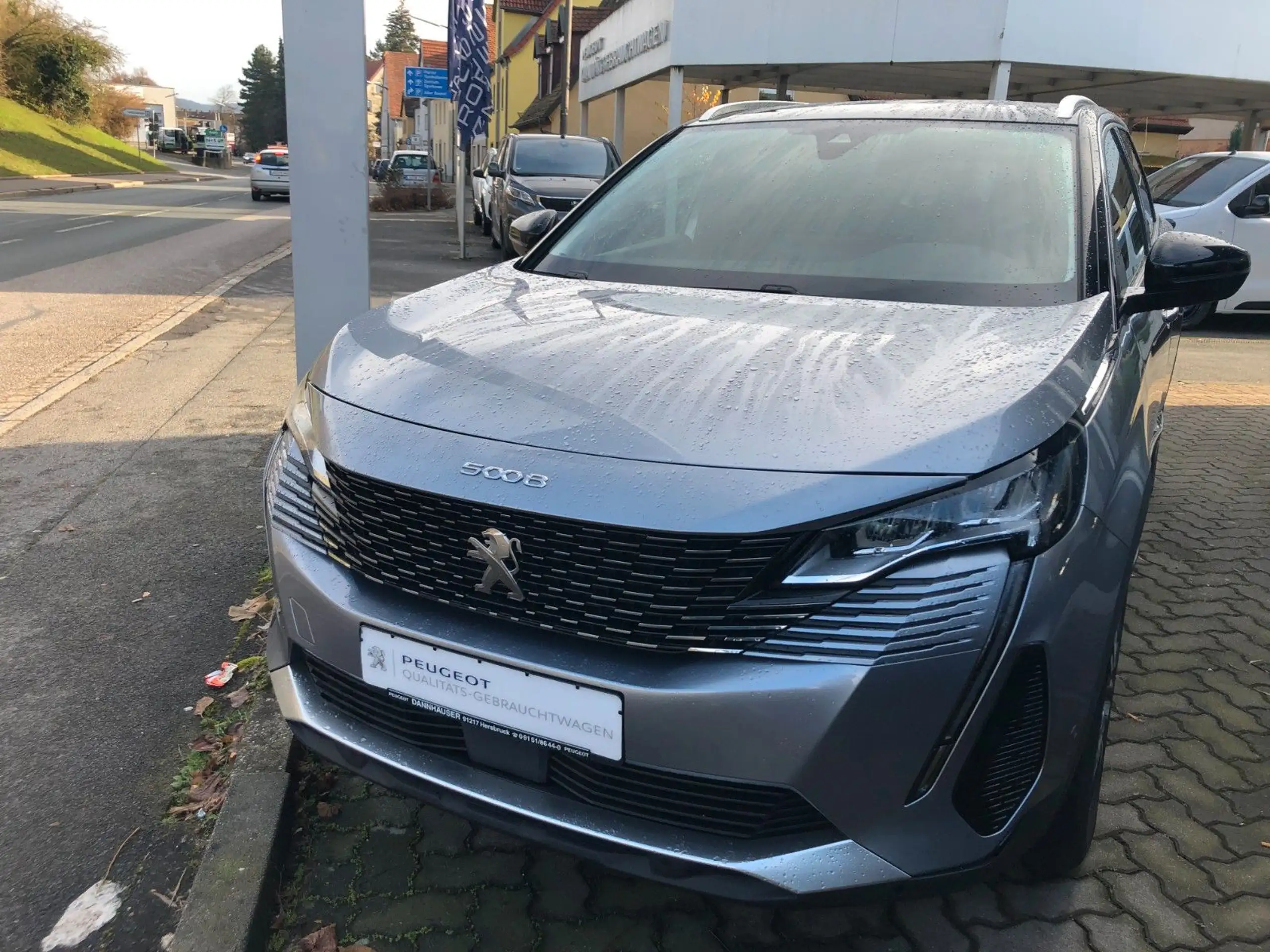 Peugeot - 5008