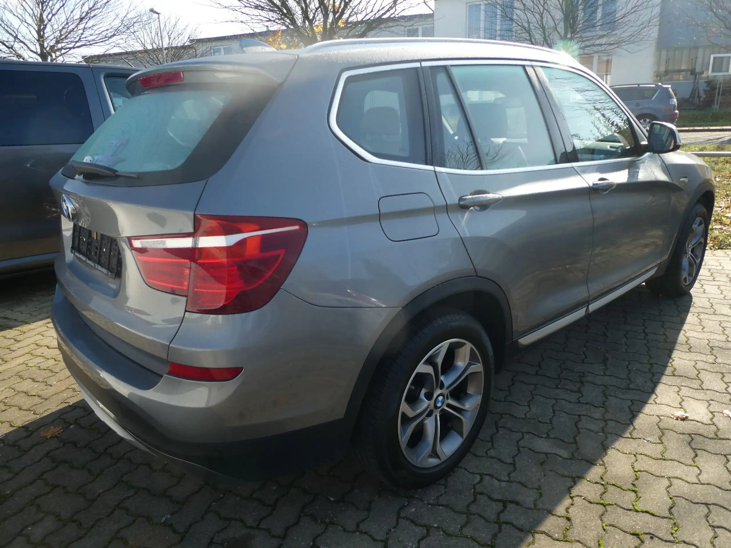 BMW - X3