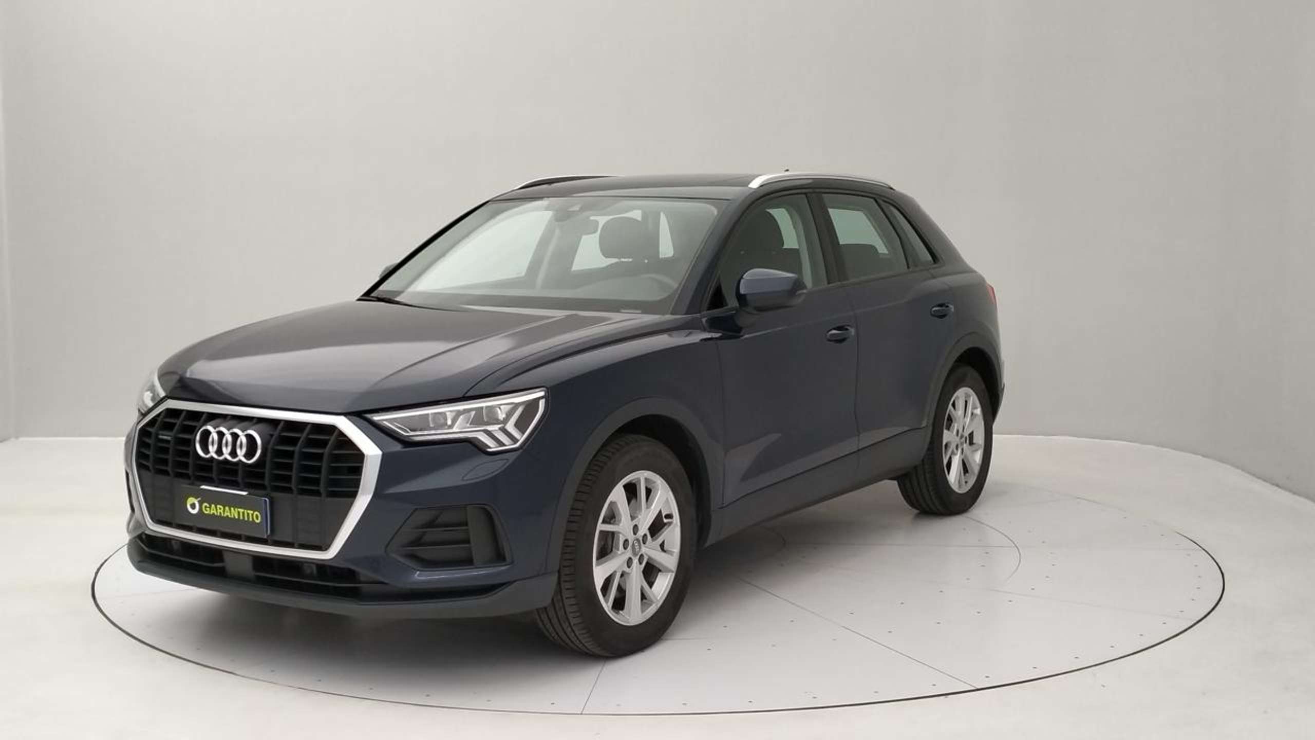 Audi - Q3