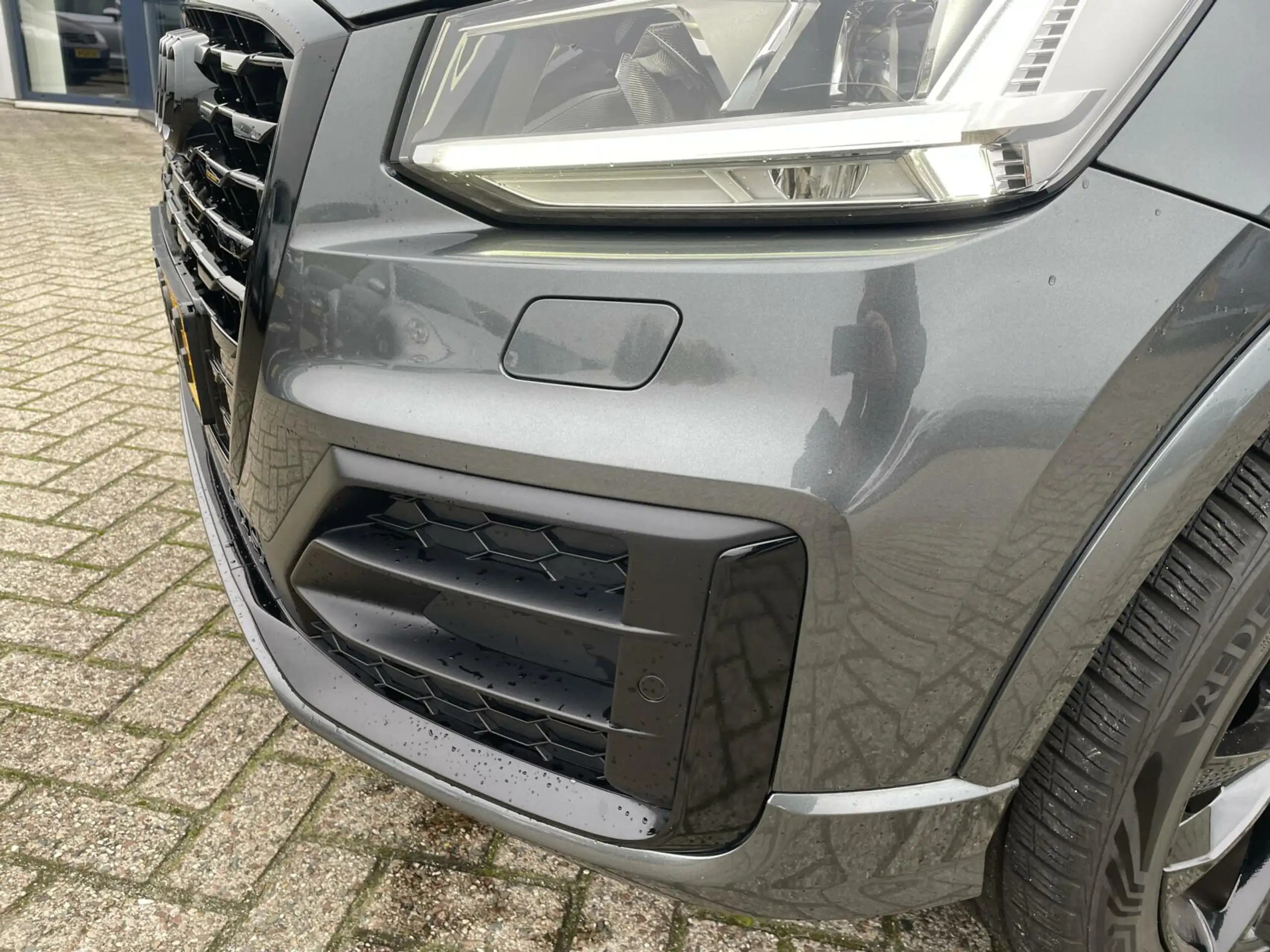 Audi - Q2