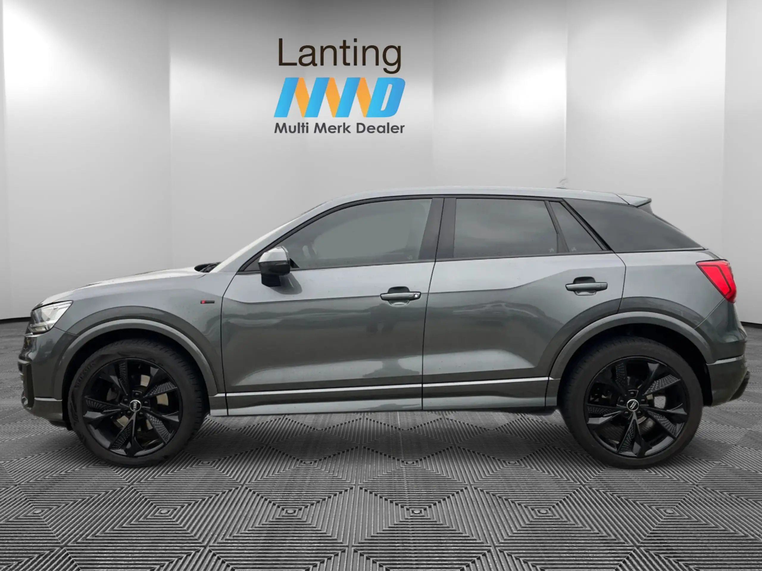 Audi - Q2